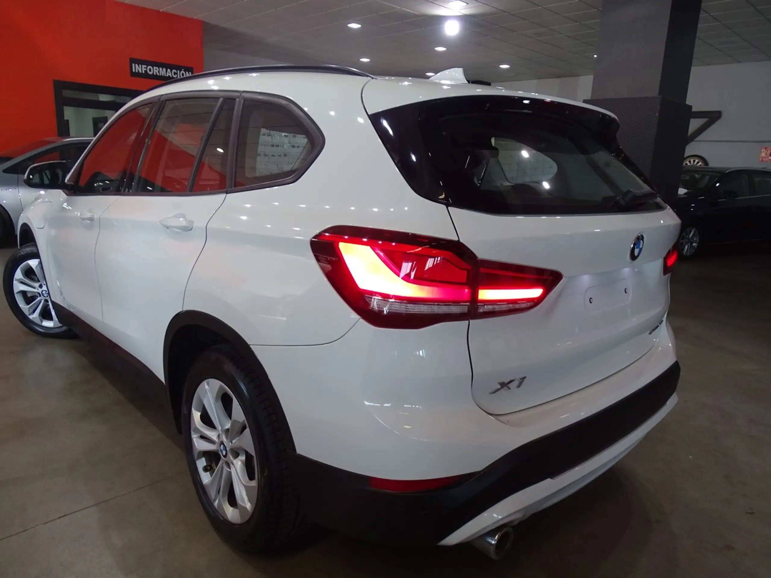 BMW - X1