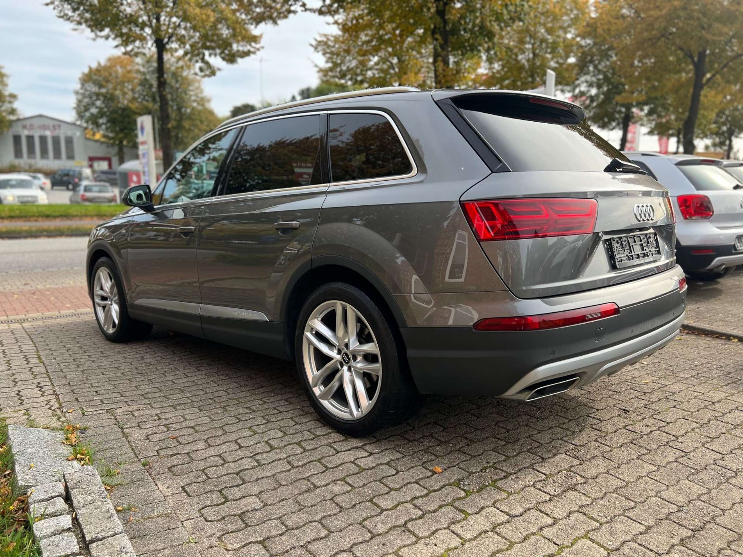 Audi - Q7