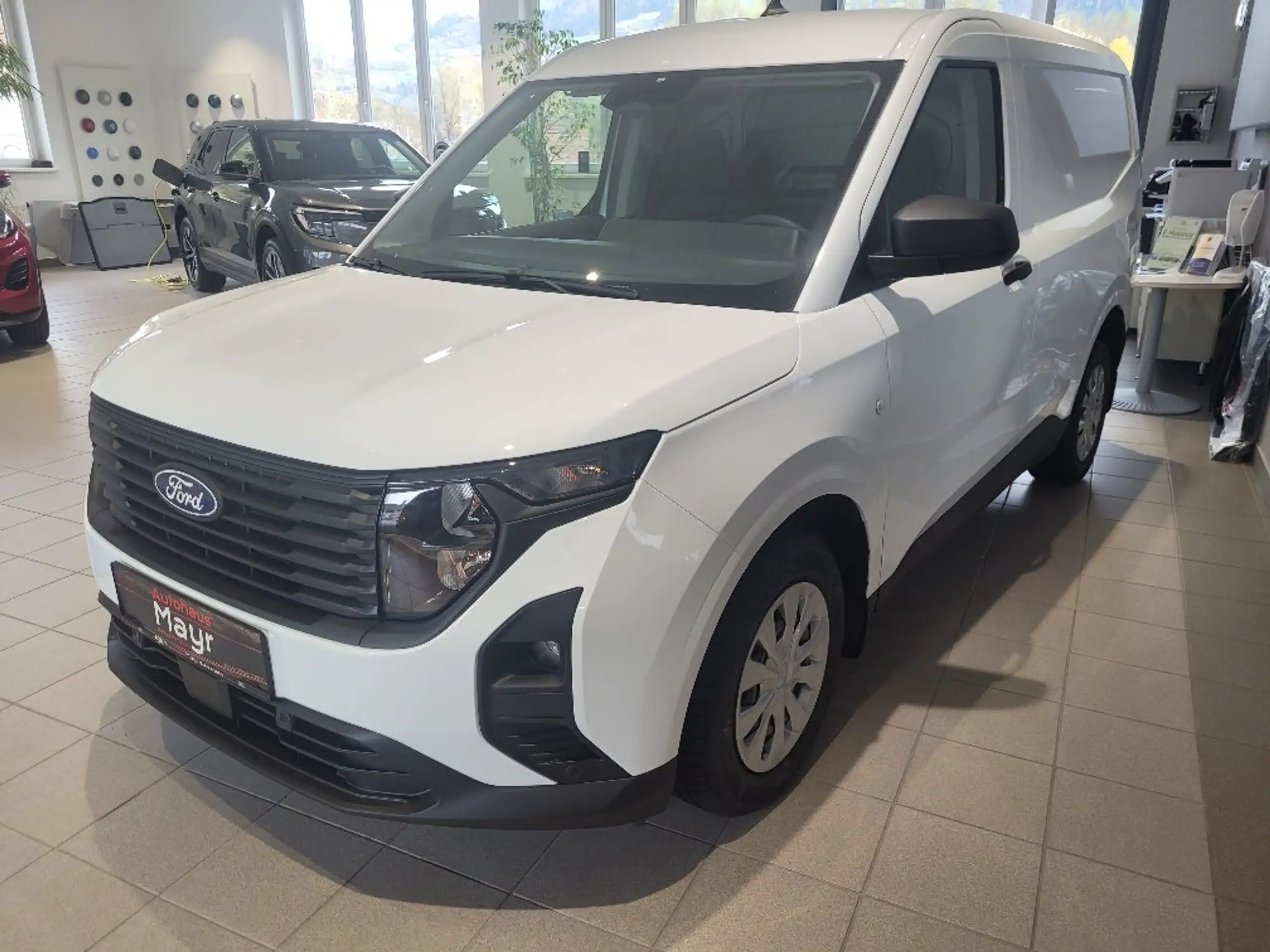 Ford Transit Courier 2024