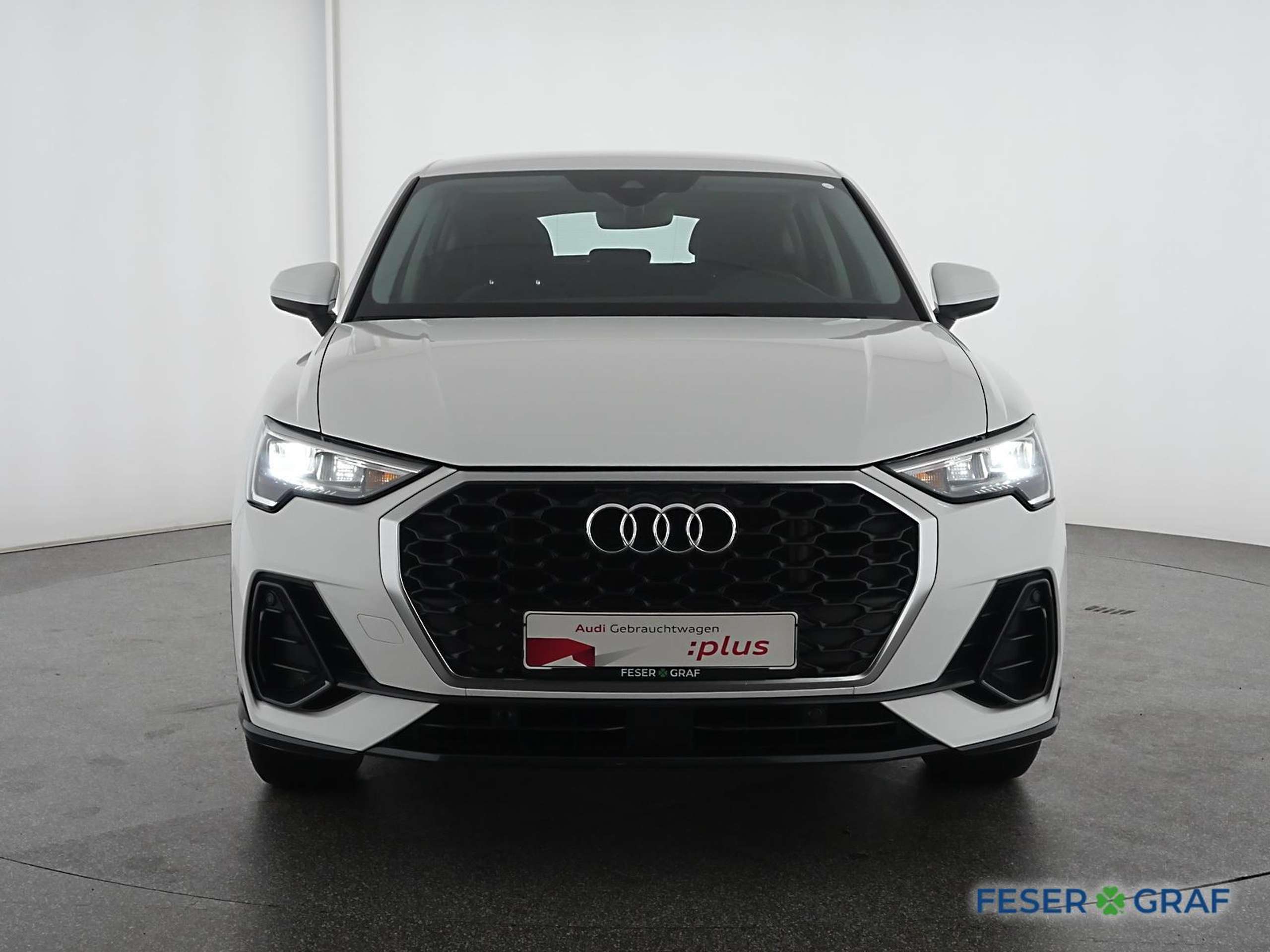 Audi - Q3