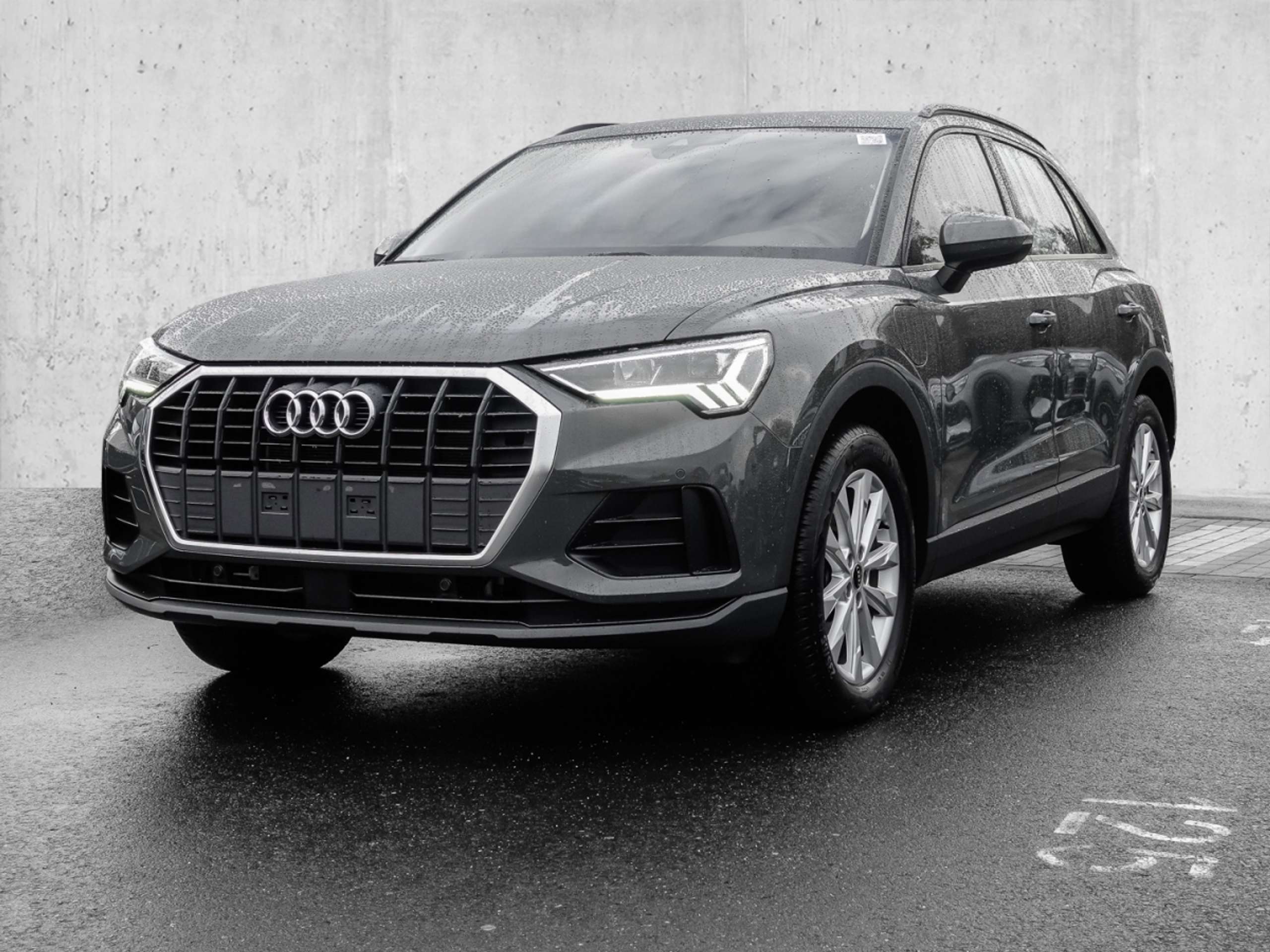 Audi - Q3