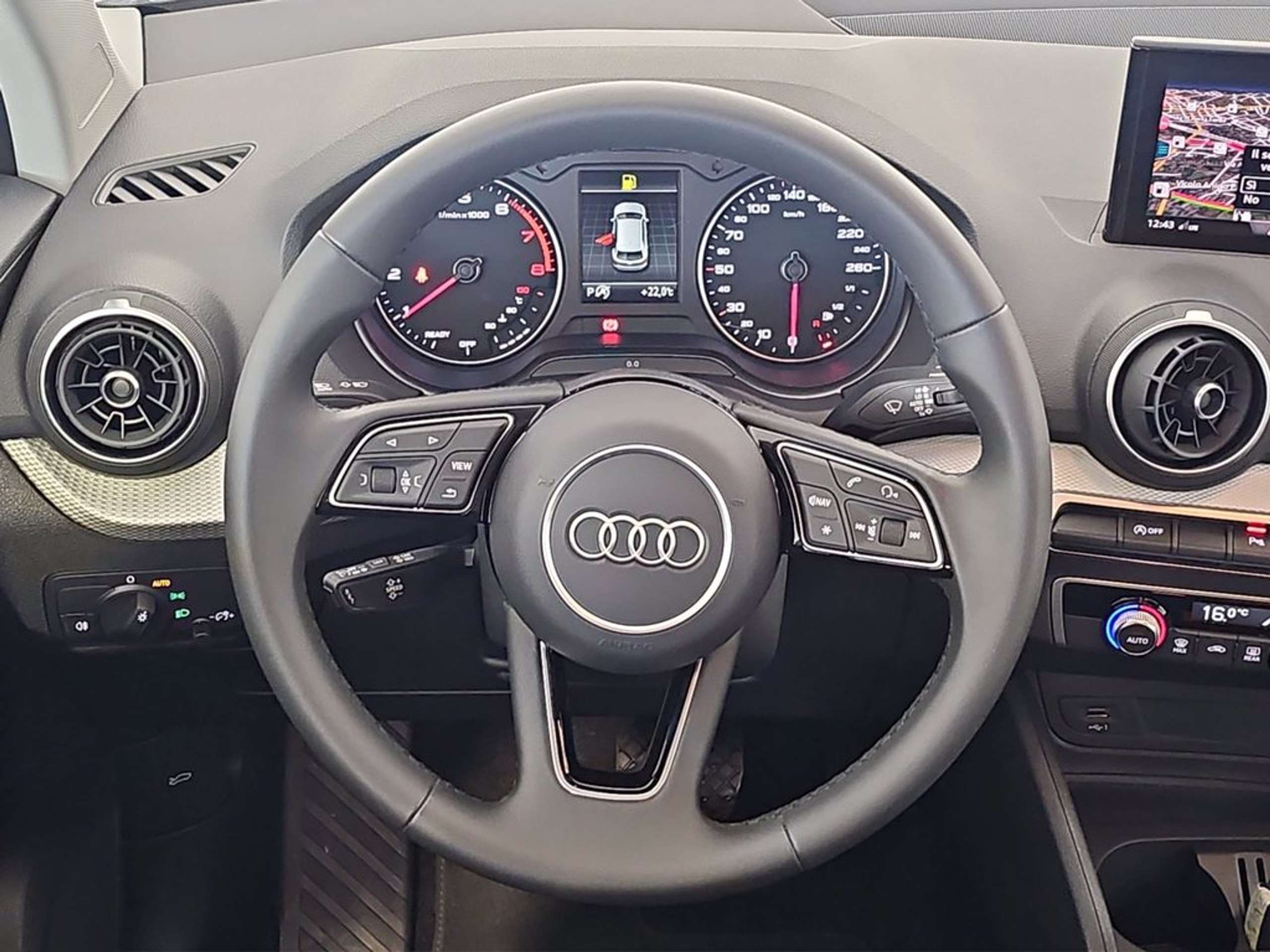 Audi - Q2