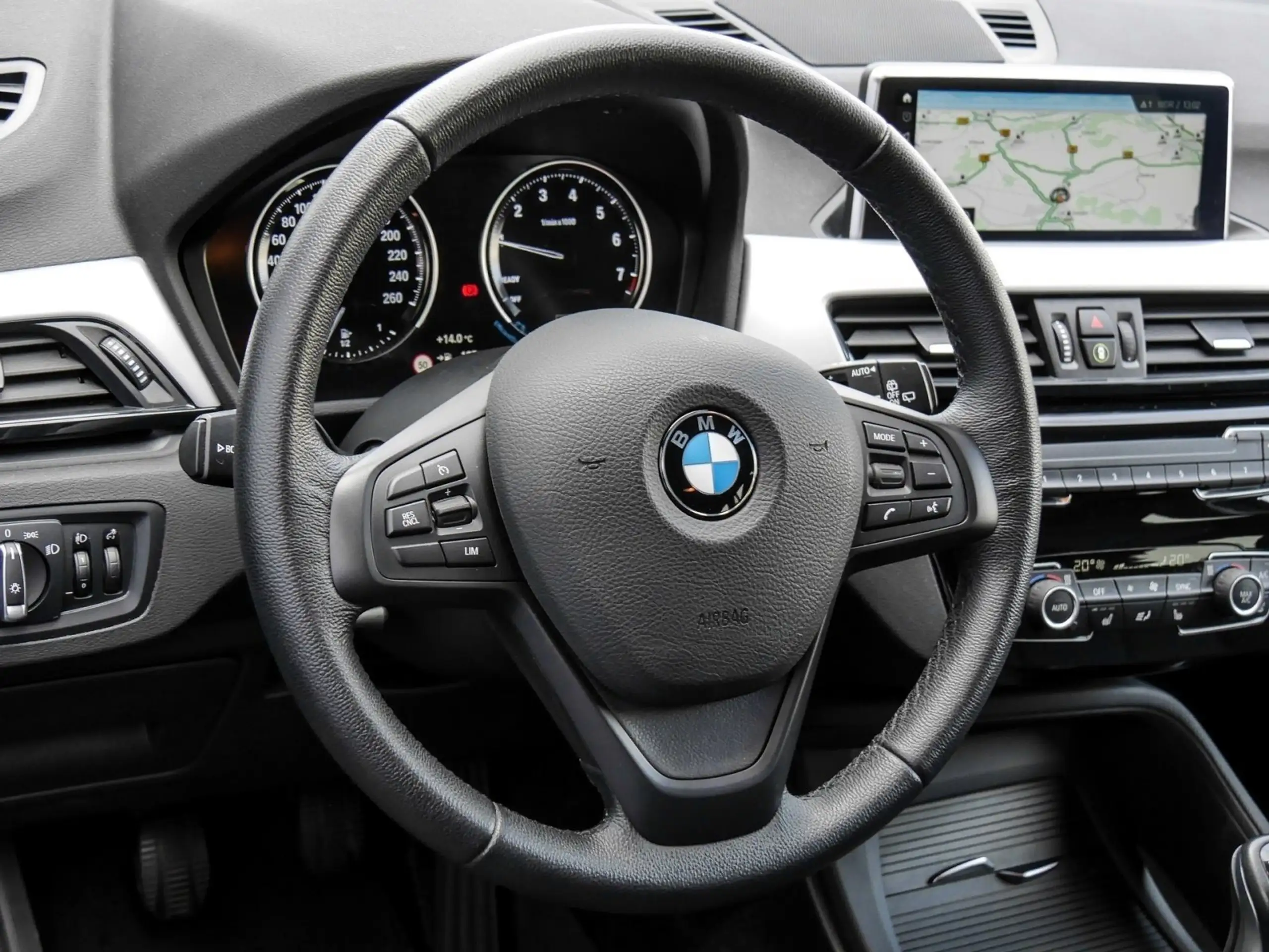 BMW - X1