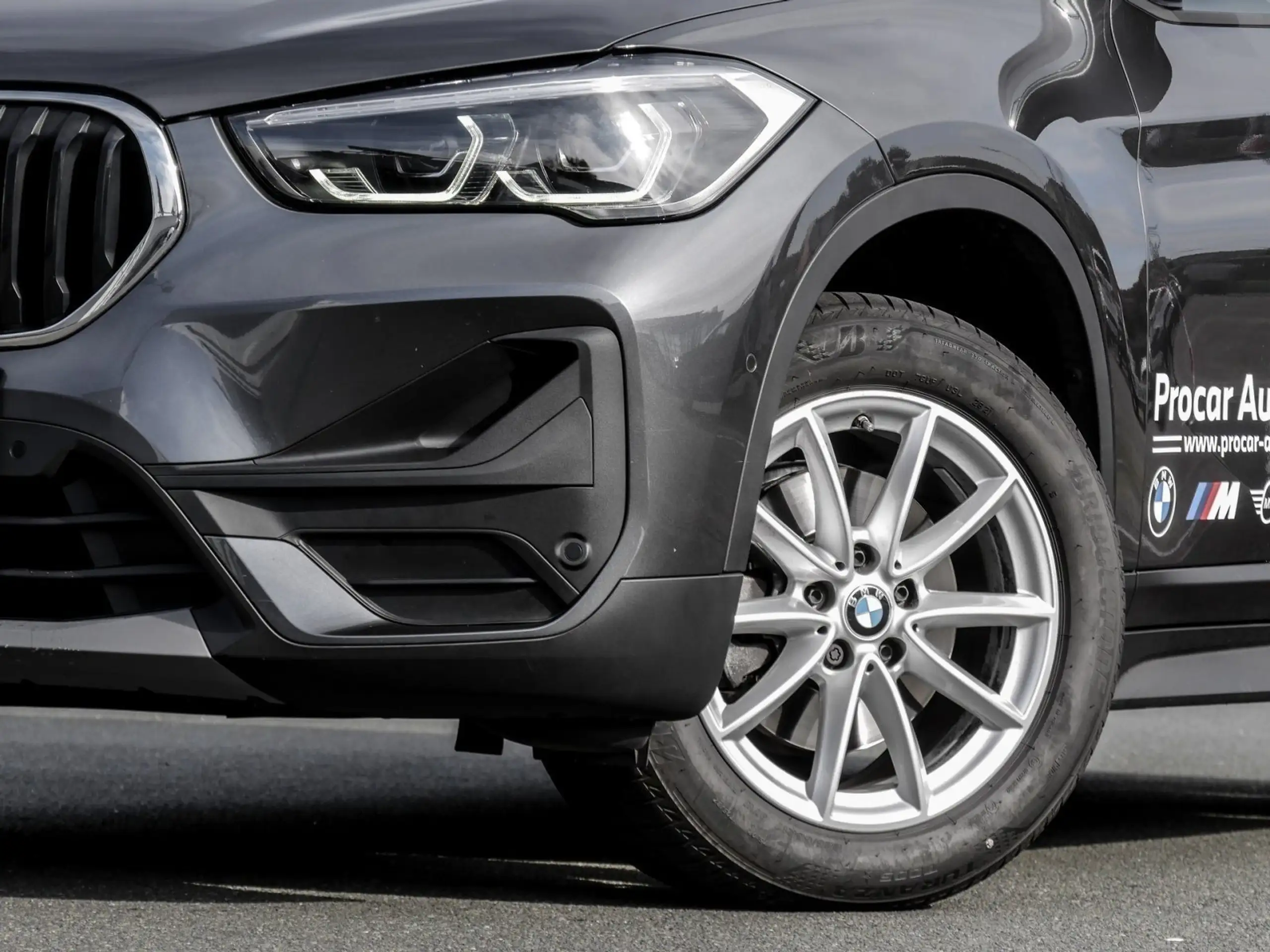 BMW - X1