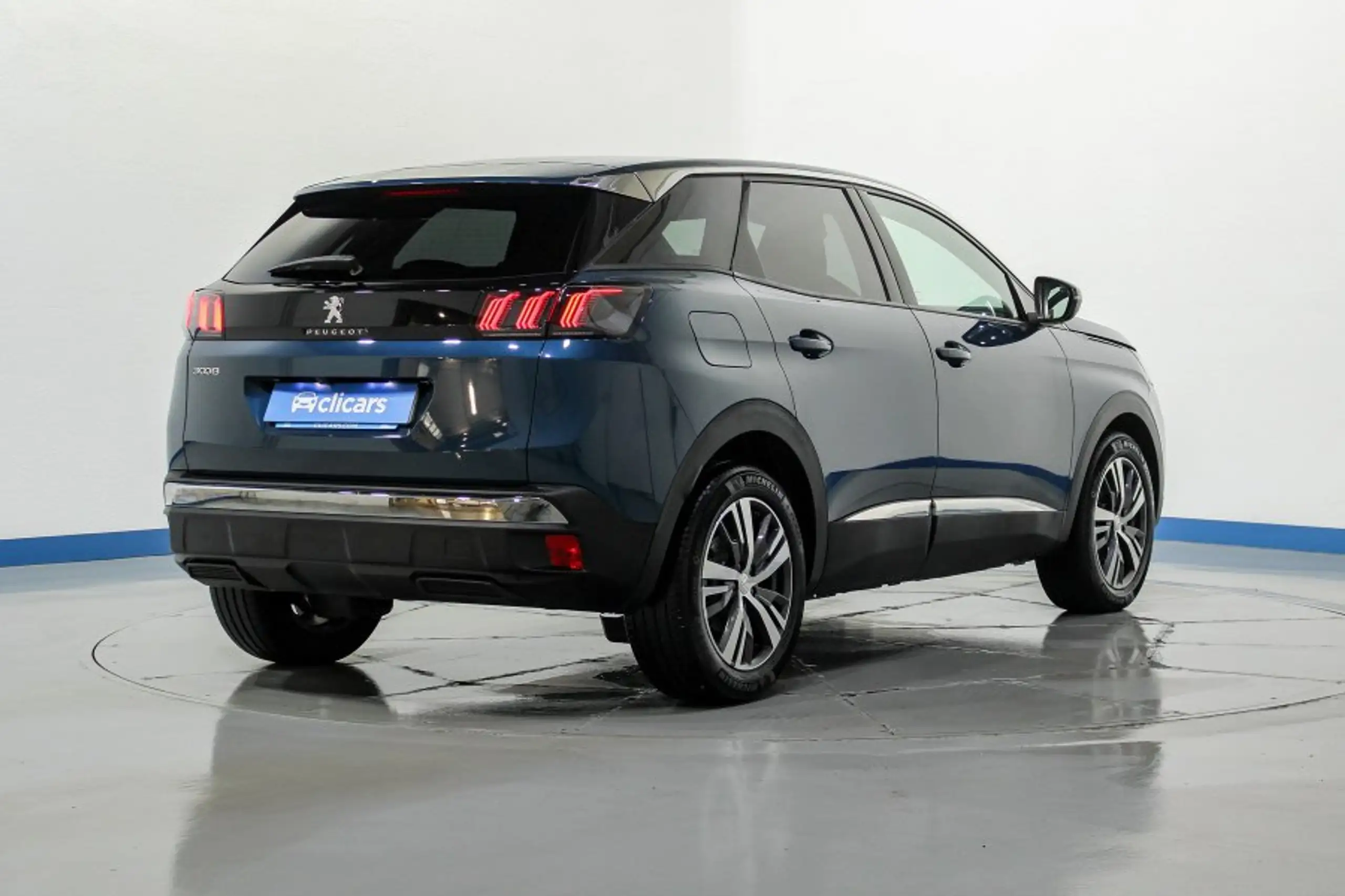 Peugeot - 3008