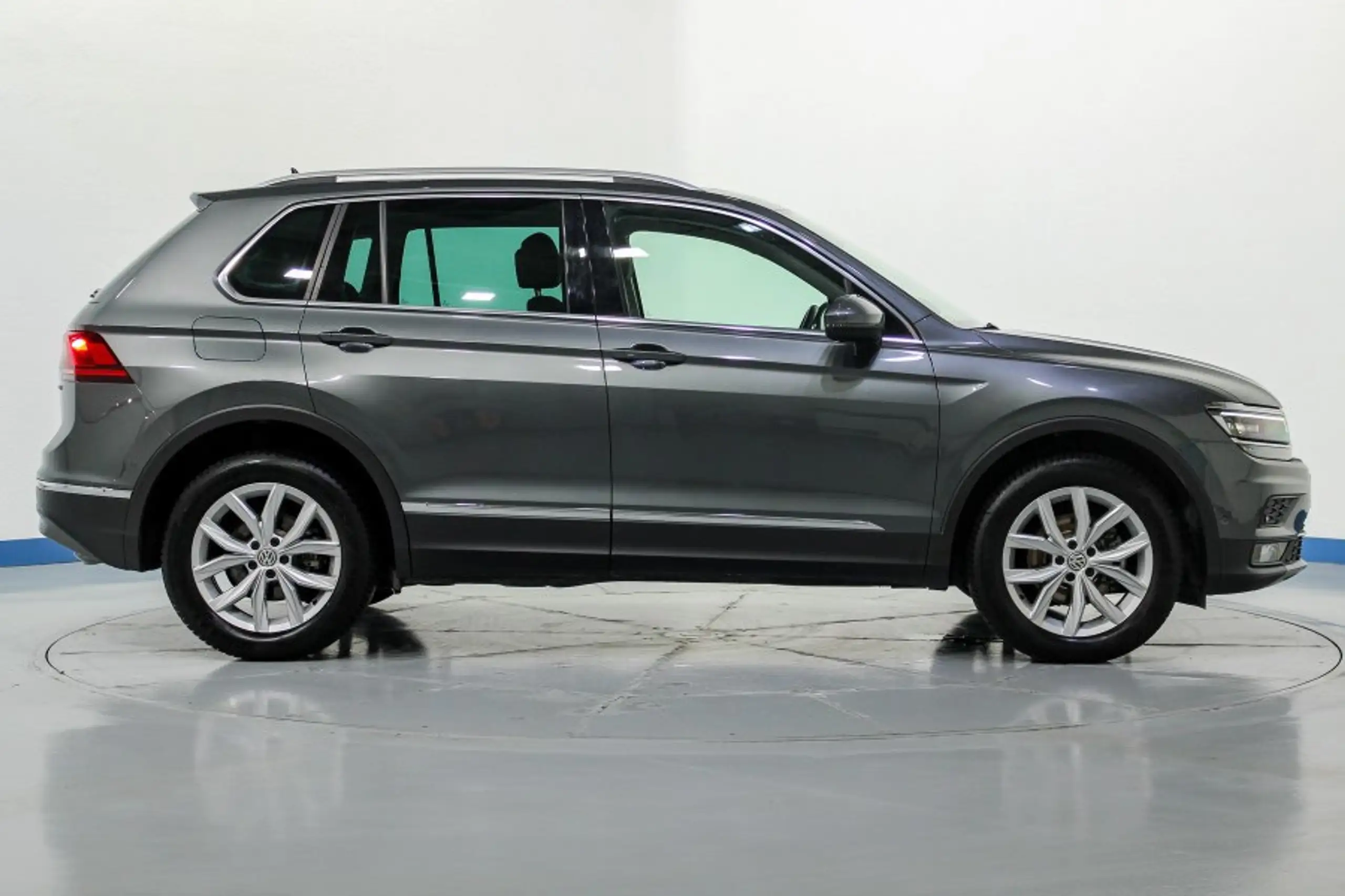 Volkswagen - Tiguan