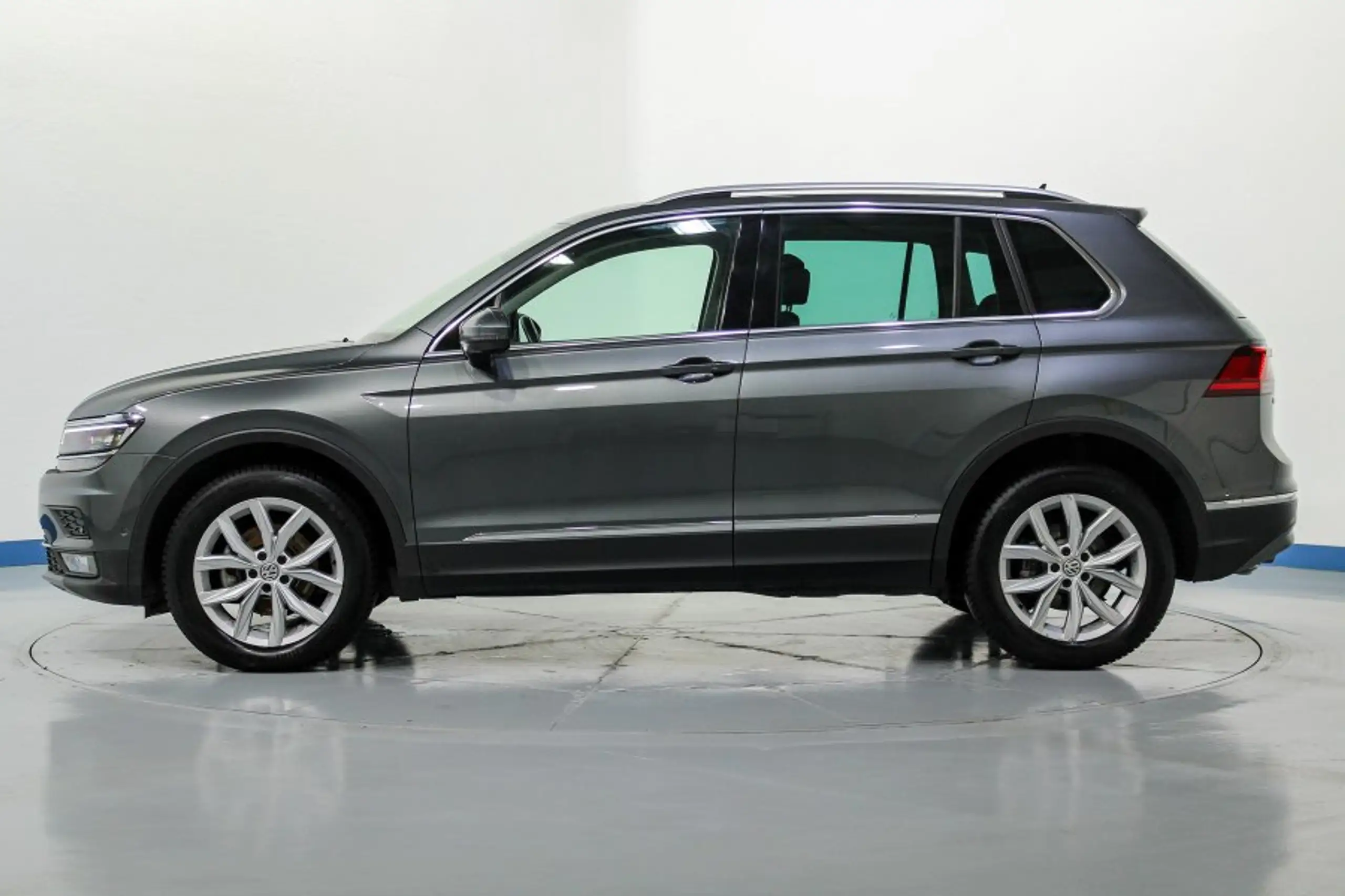 Volkswagen - Tiguan