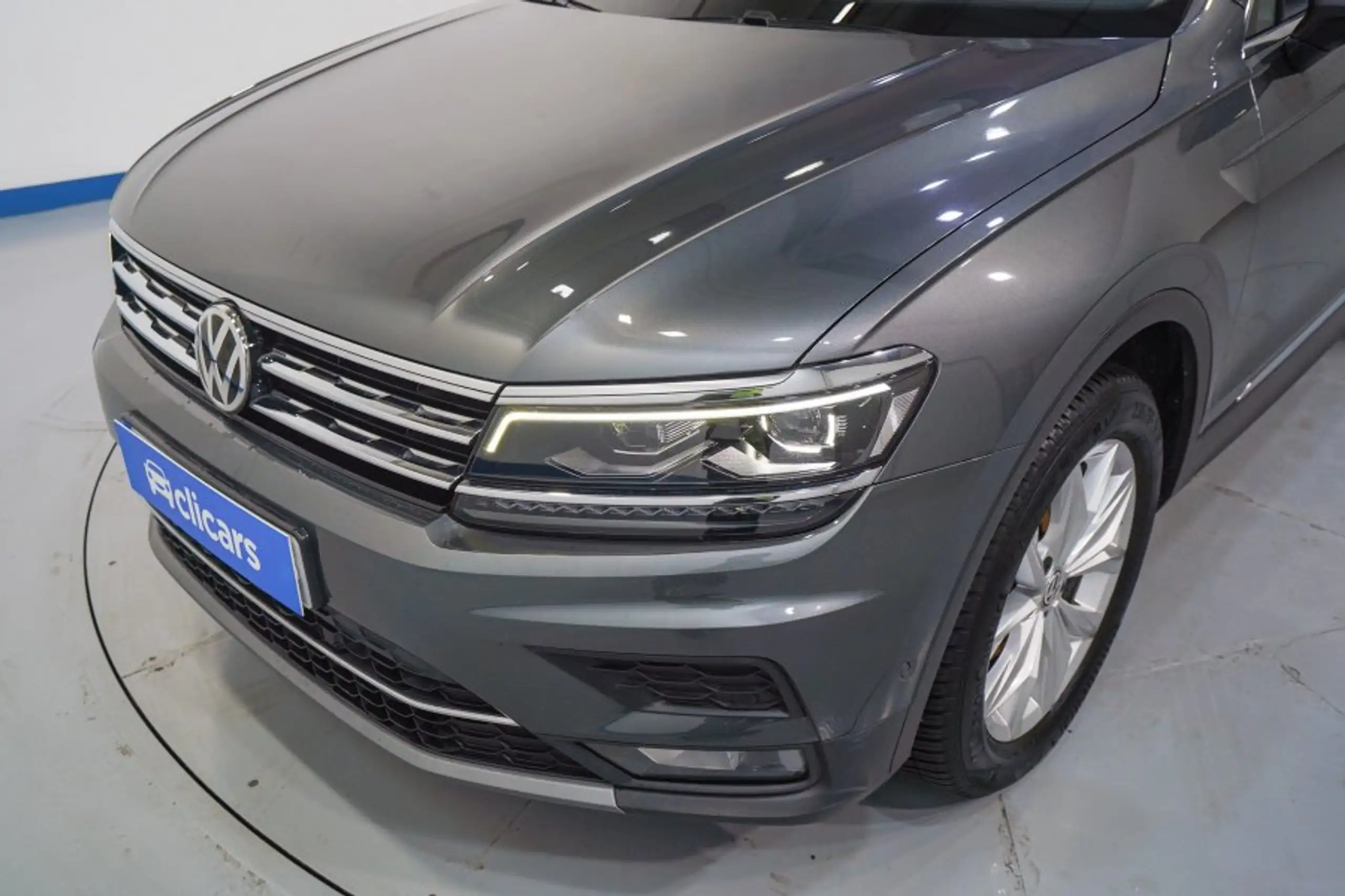 Volkswagen - Tiguan