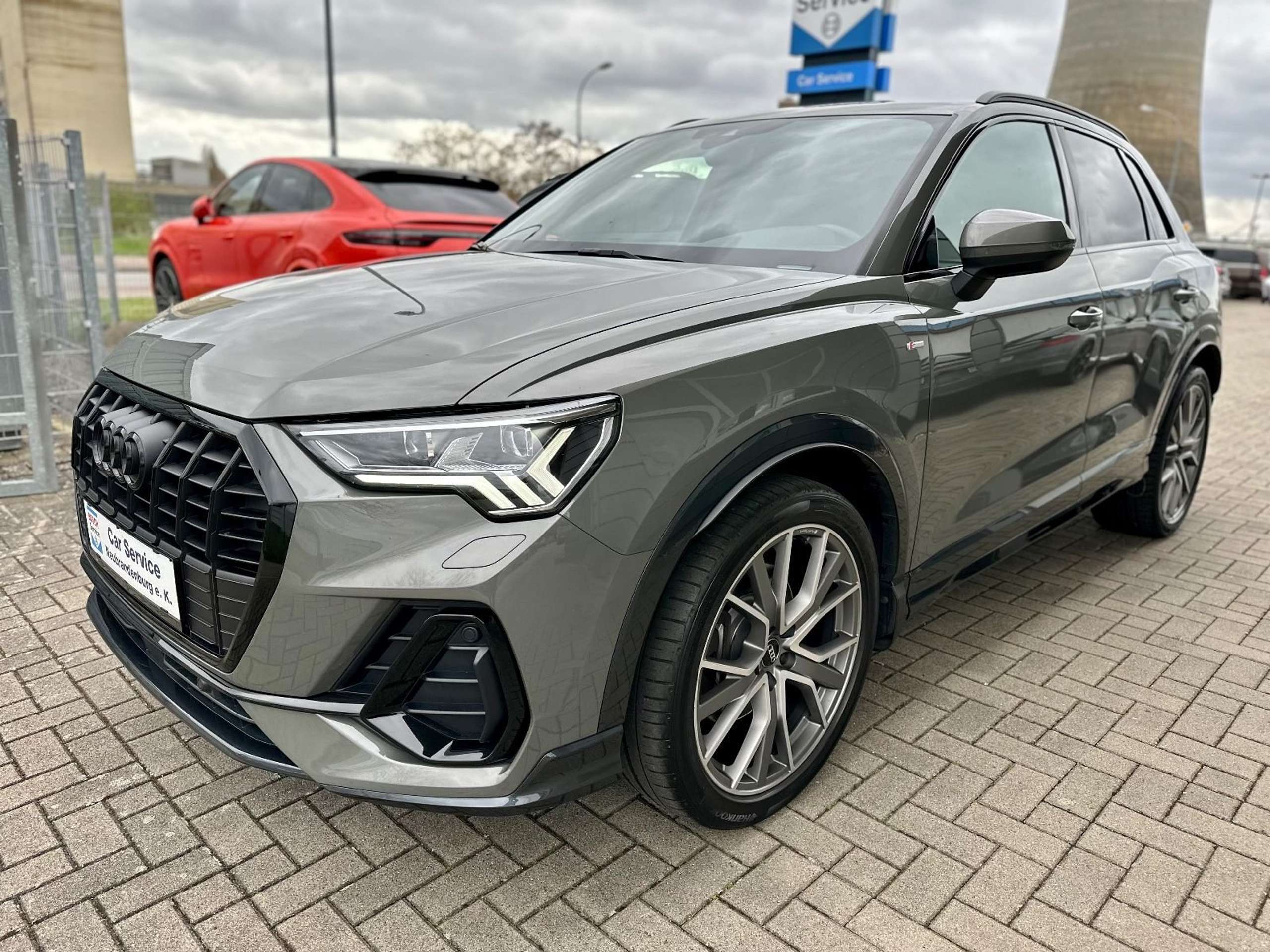 Audi - Q3