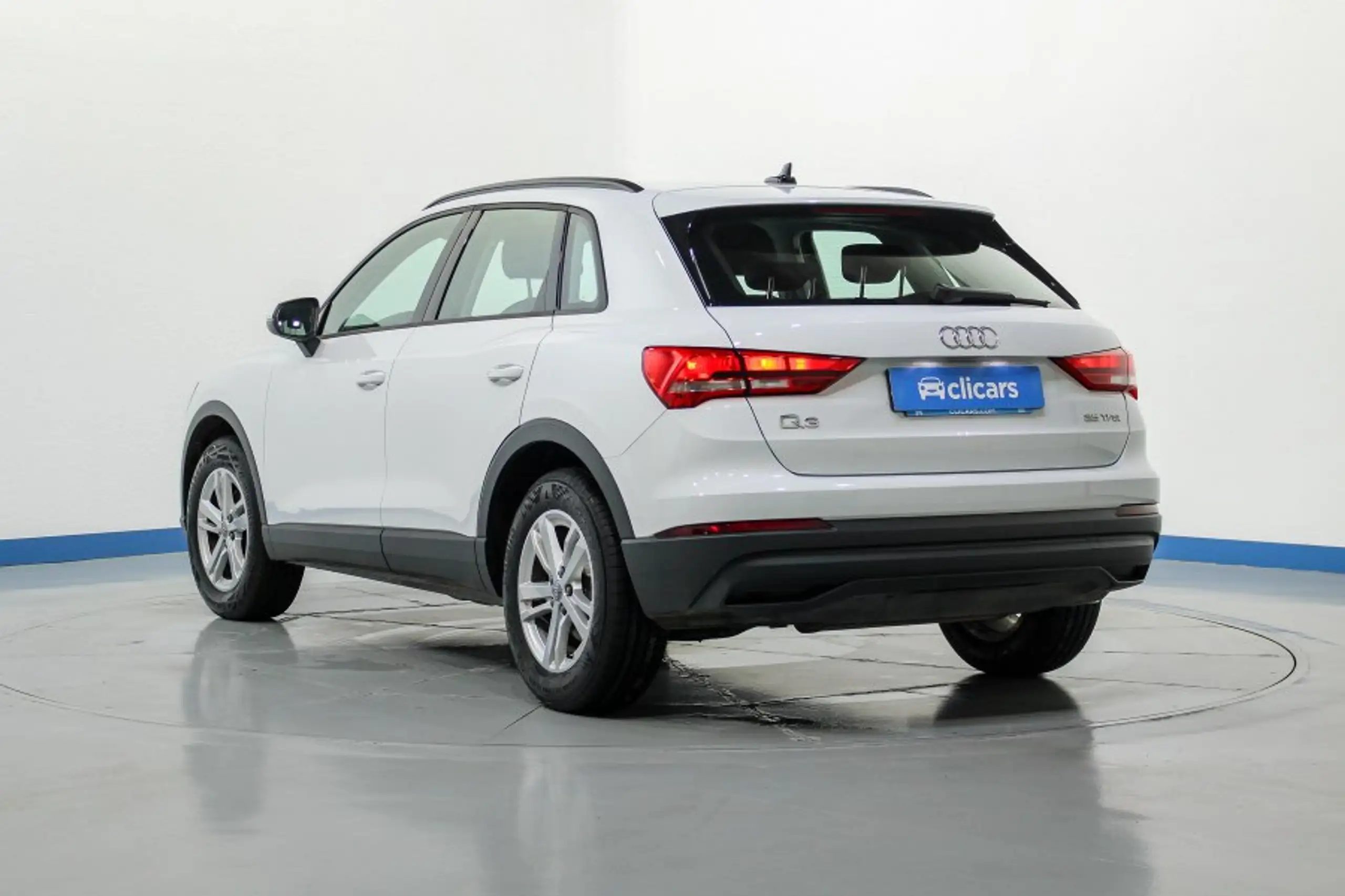 Audi - Q3