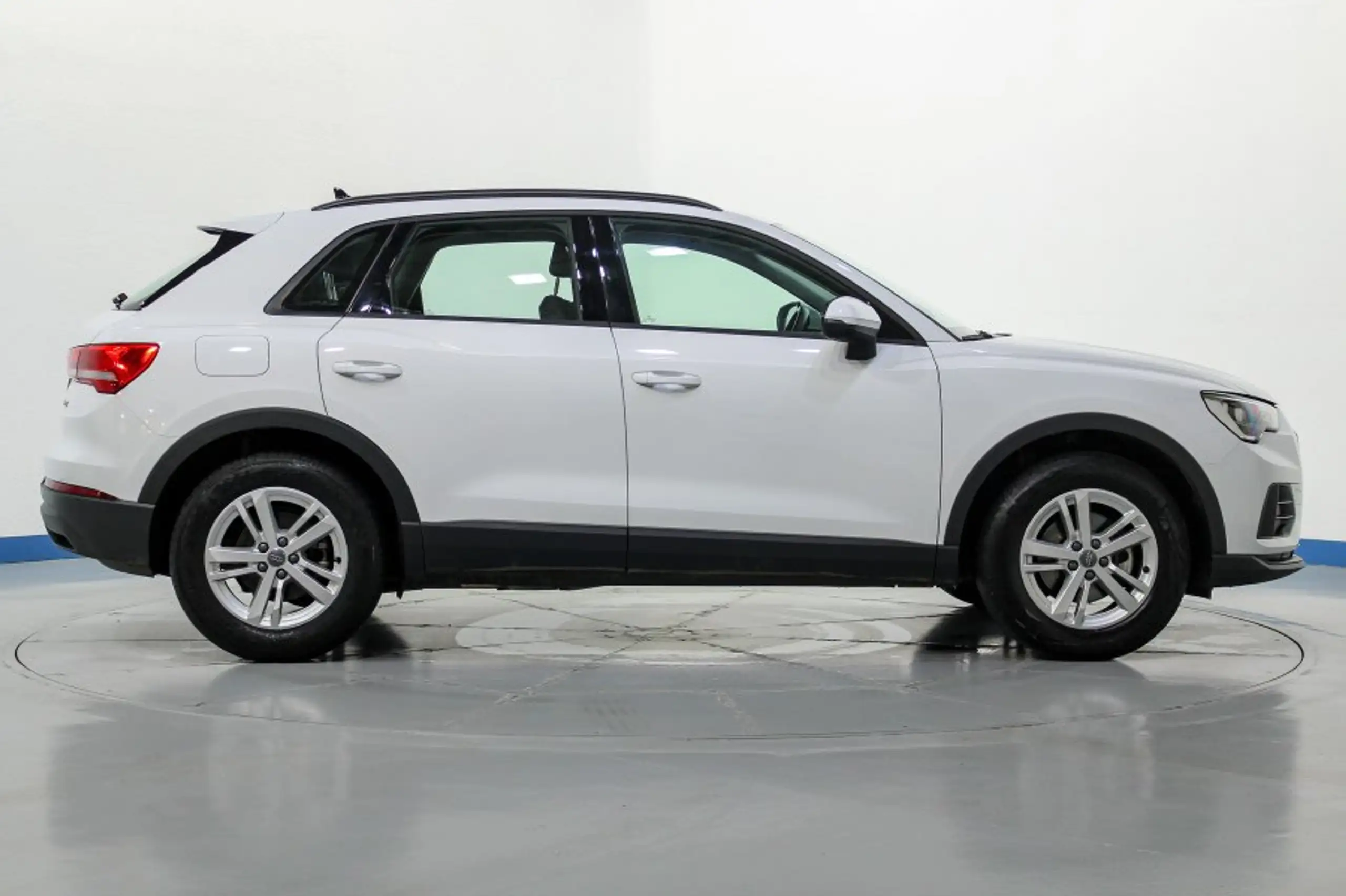 Audi - Q3