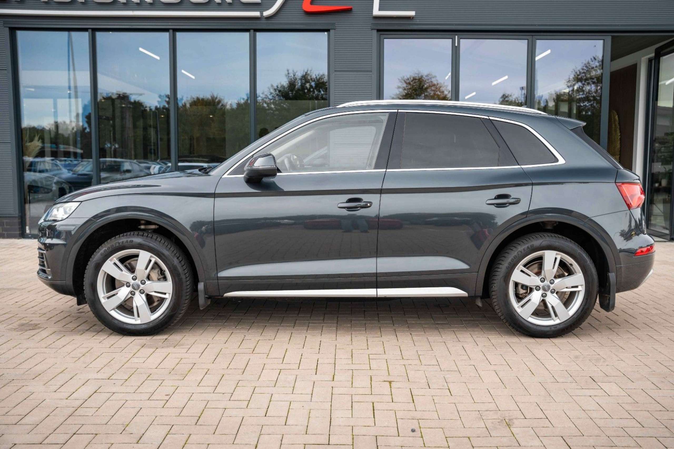 Audi - Q5