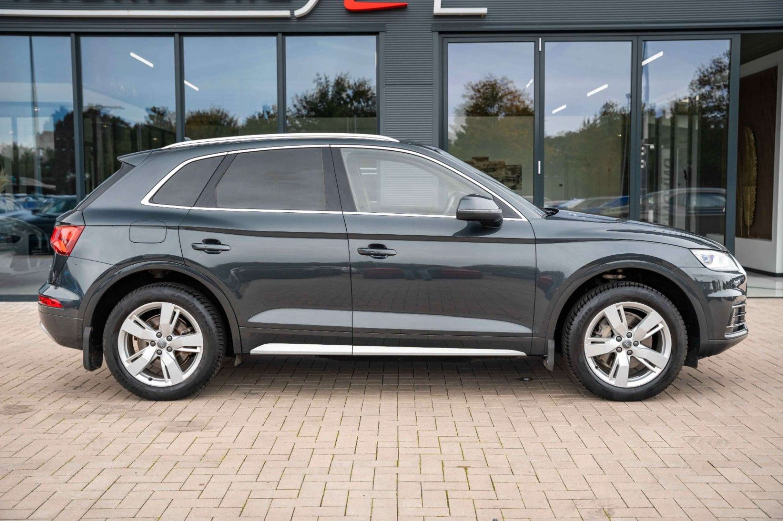 Audi - Q5