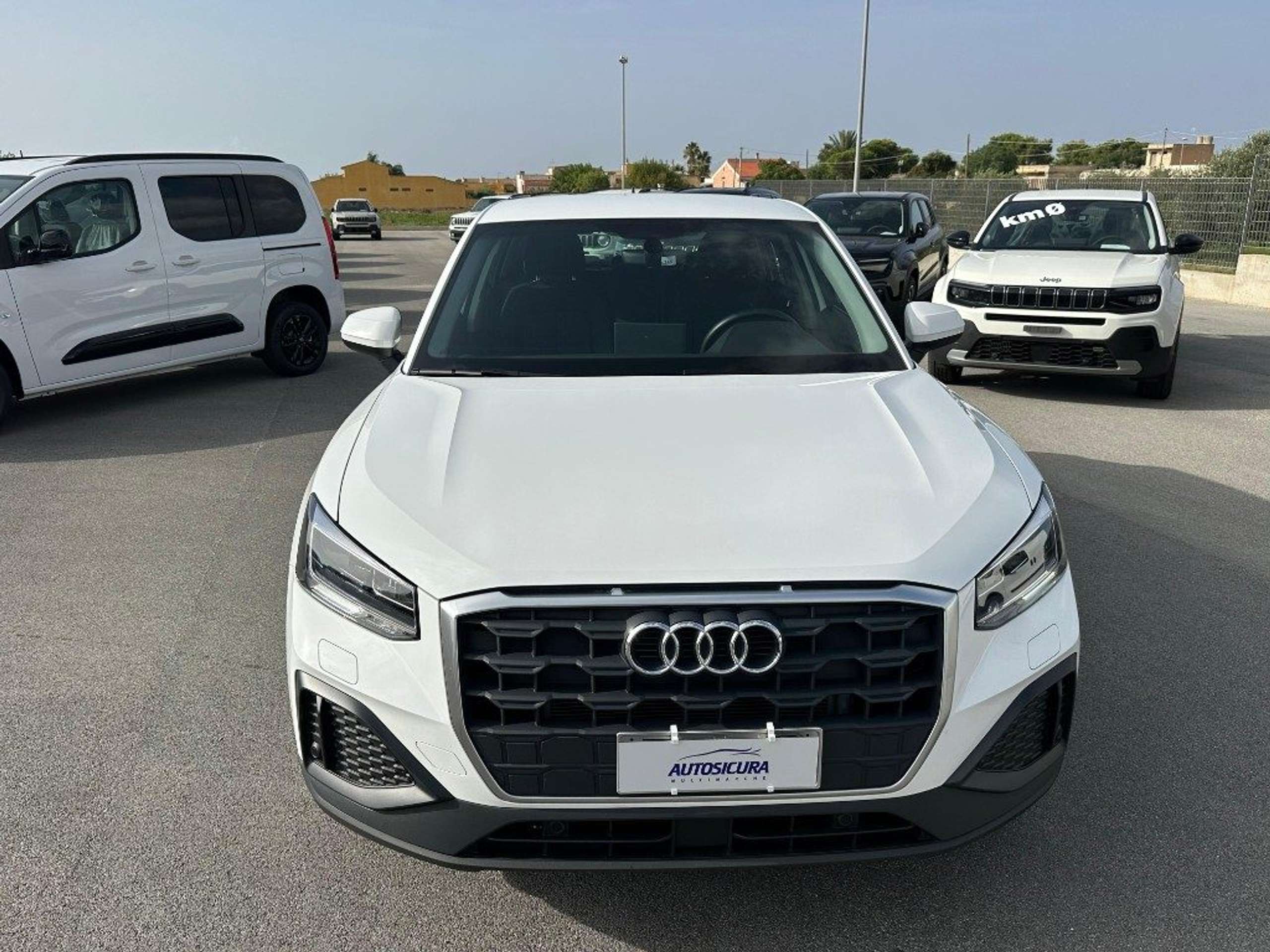 Audi - Q2