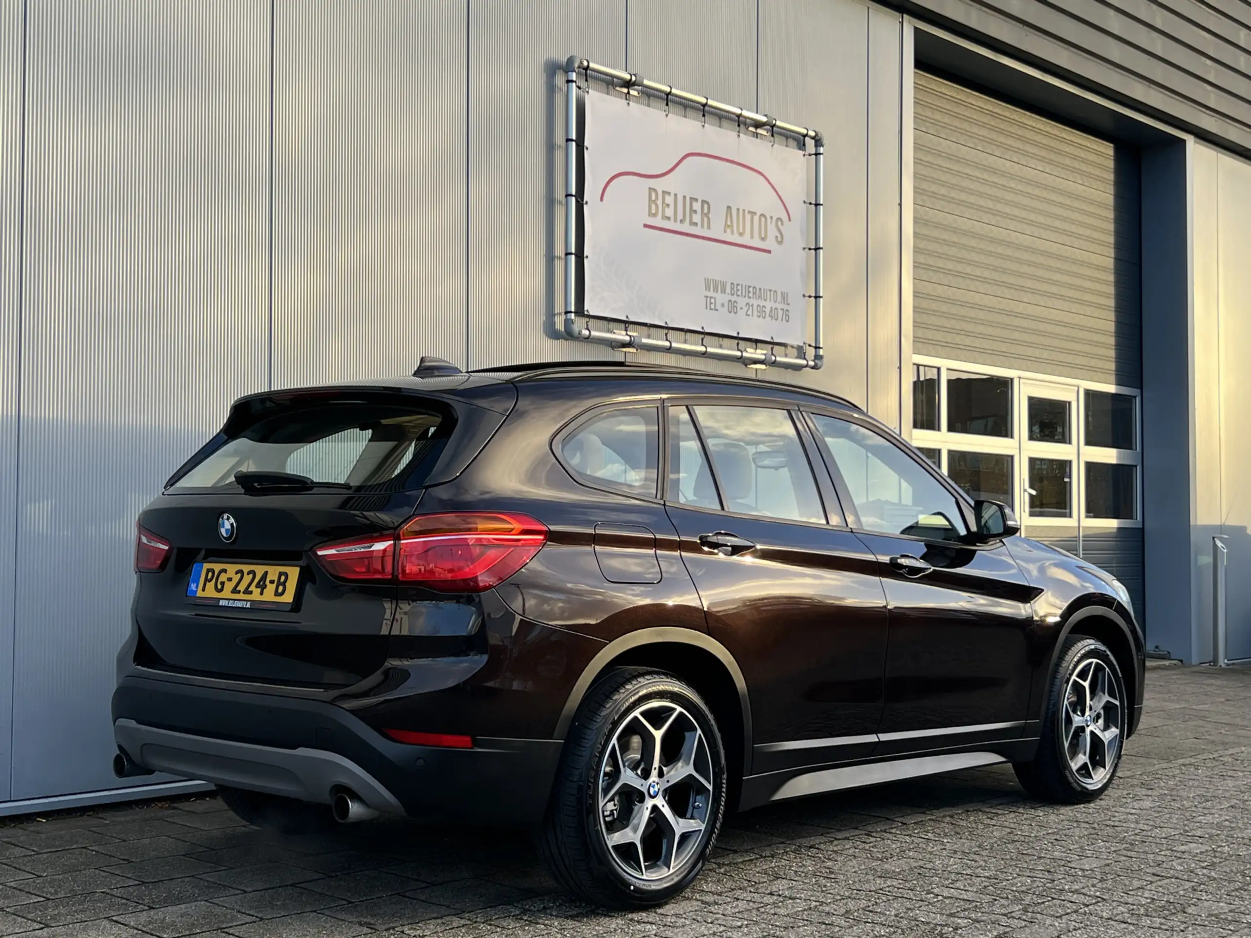 BMW - X1