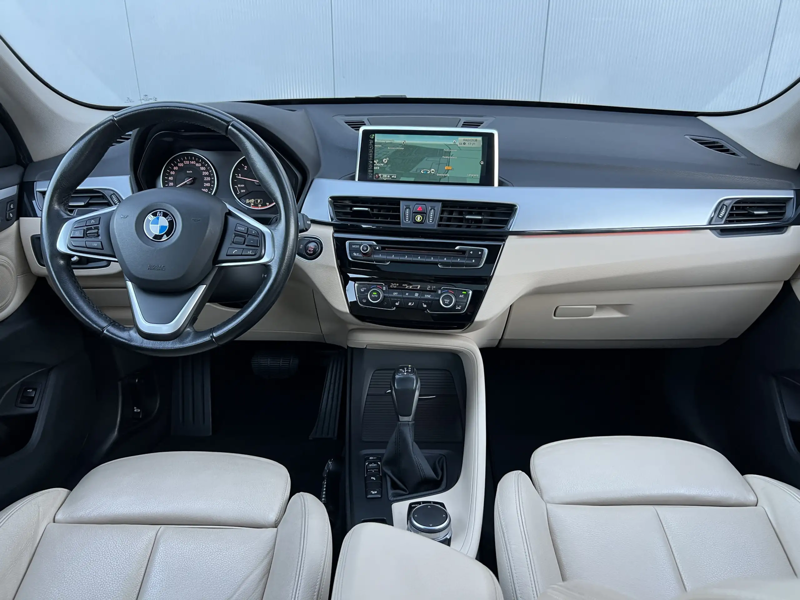 BMW - X1