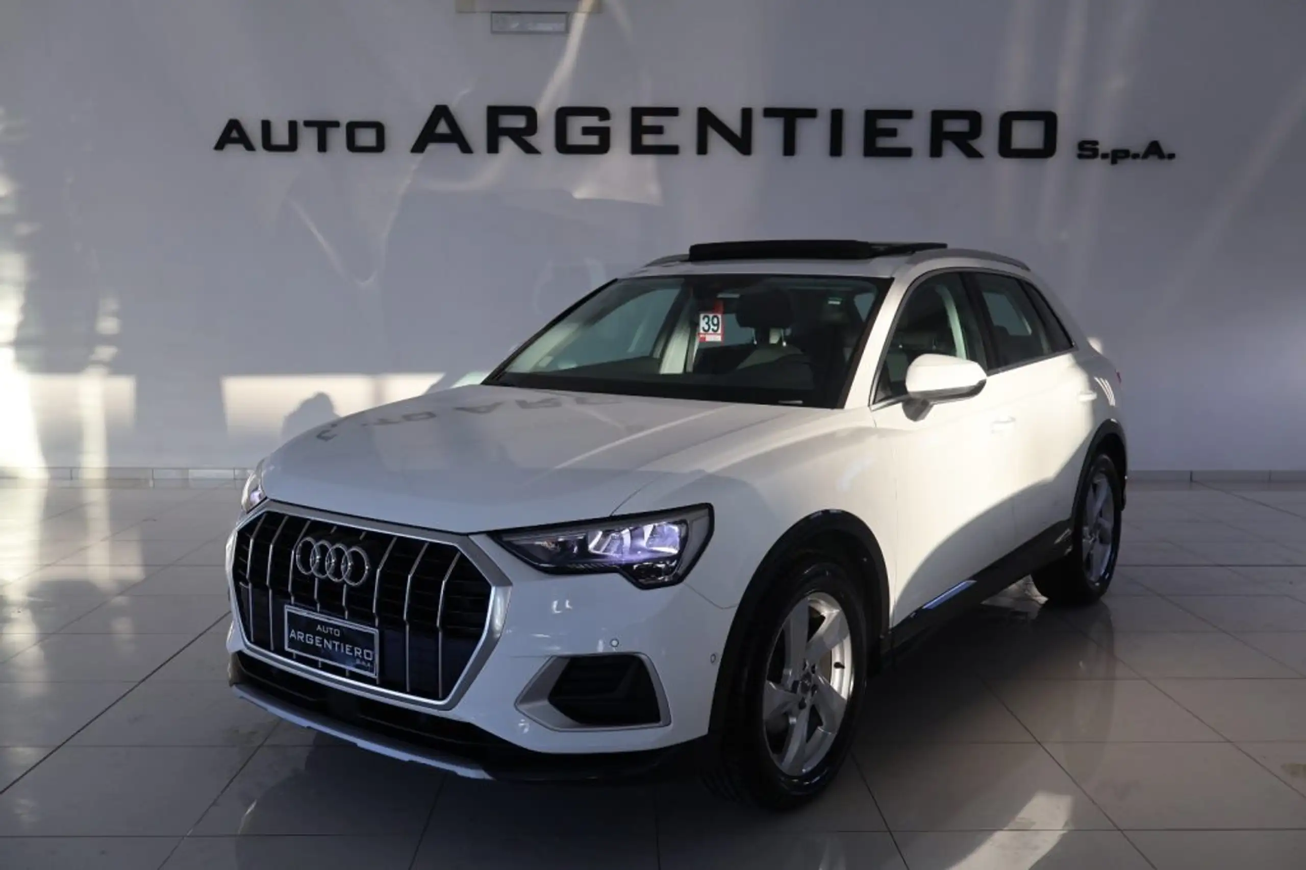 Audi - Q3