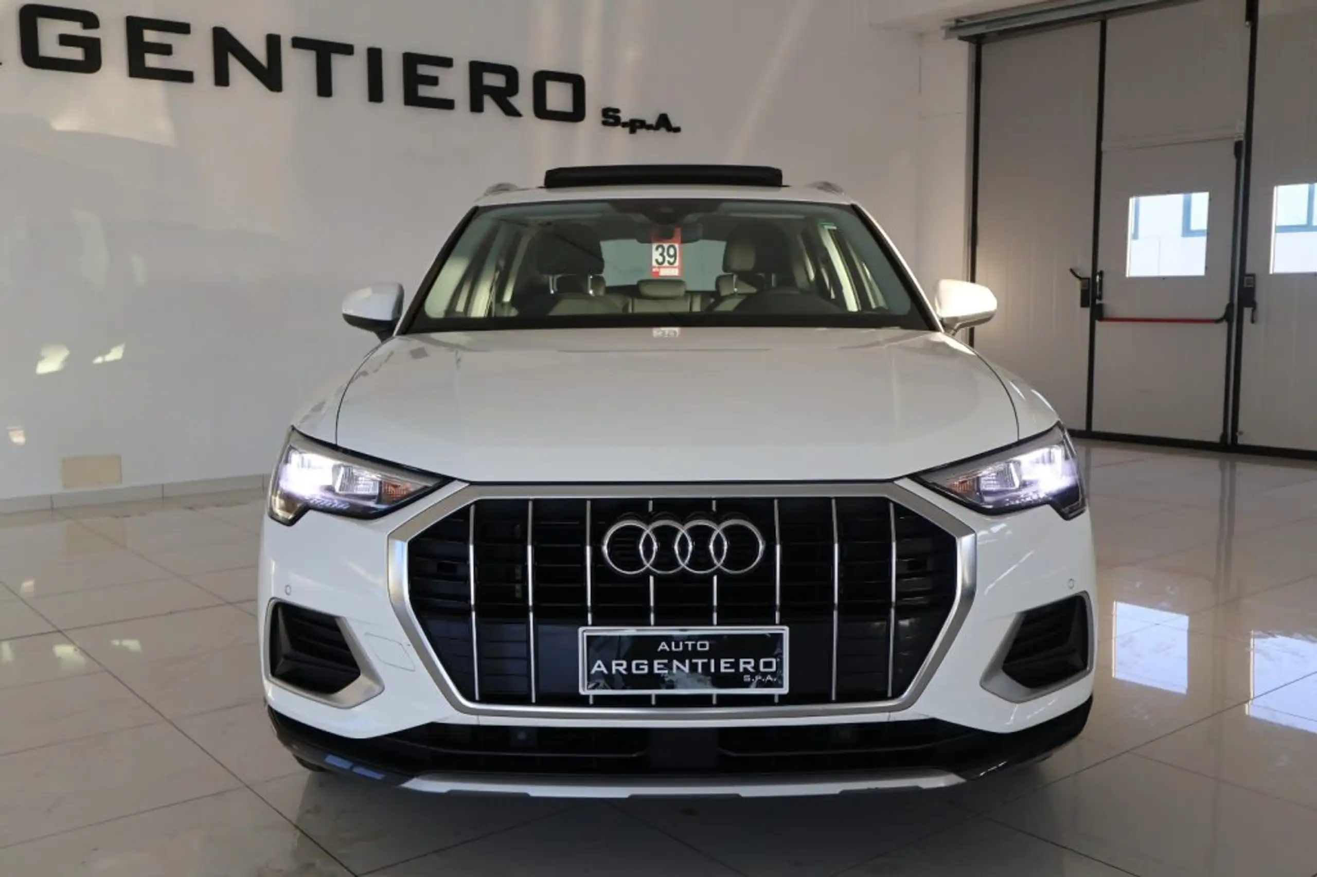 Audi - Q3