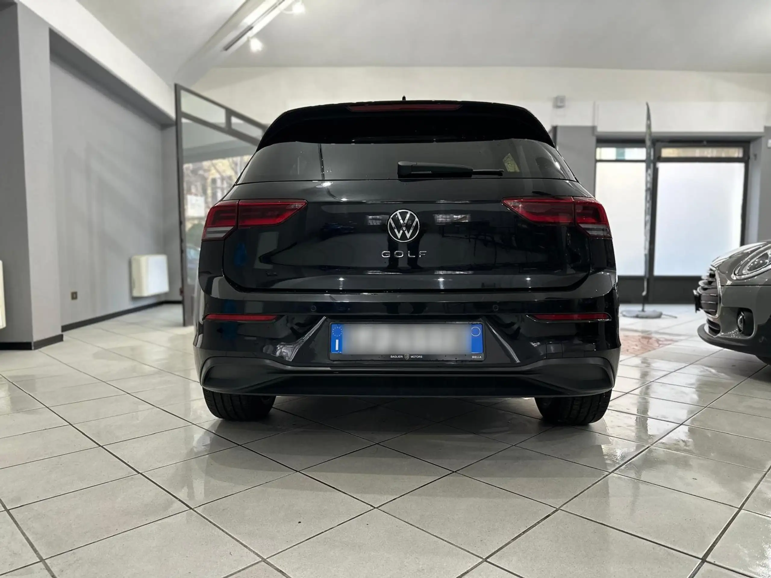 Volkswagen - Golf