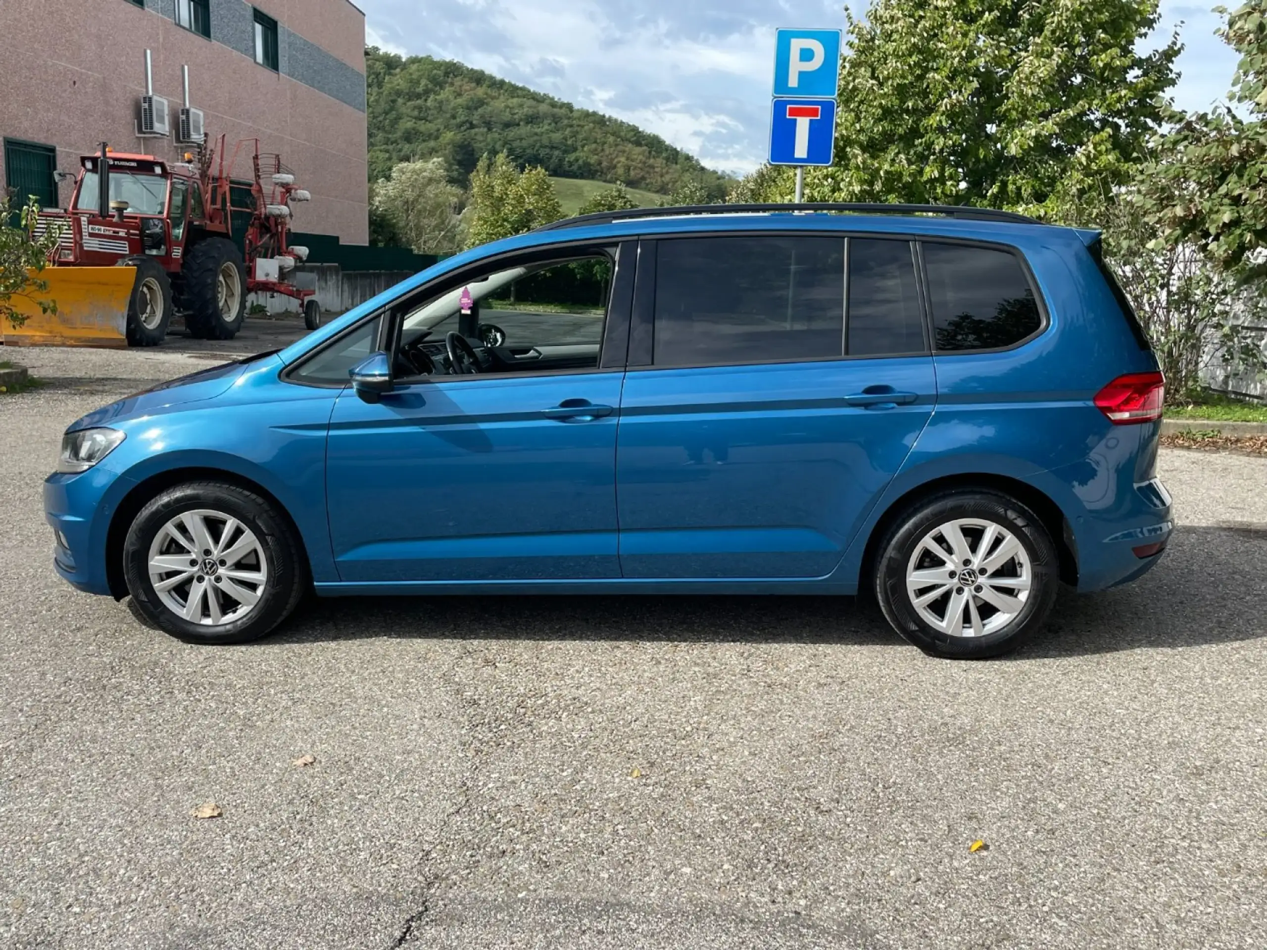 Volkswagen - Touran