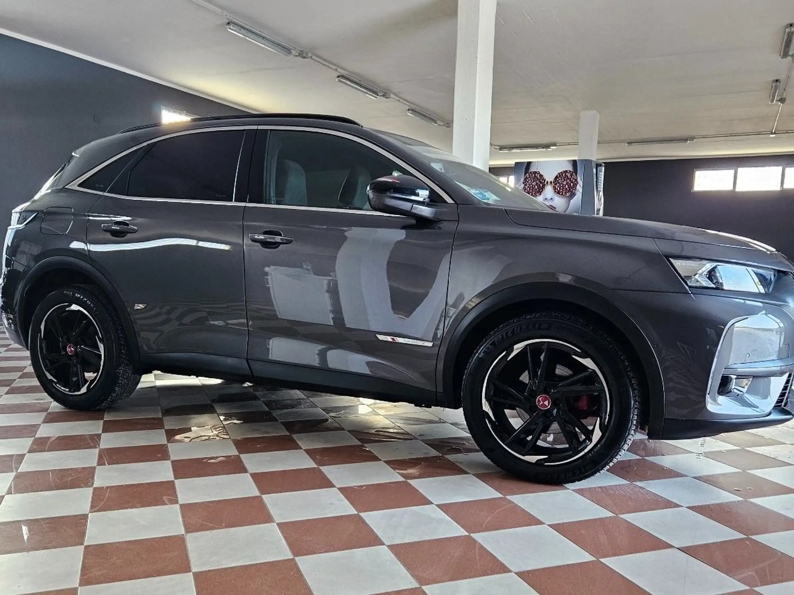 DS Automobiles - DS 7 Crossback