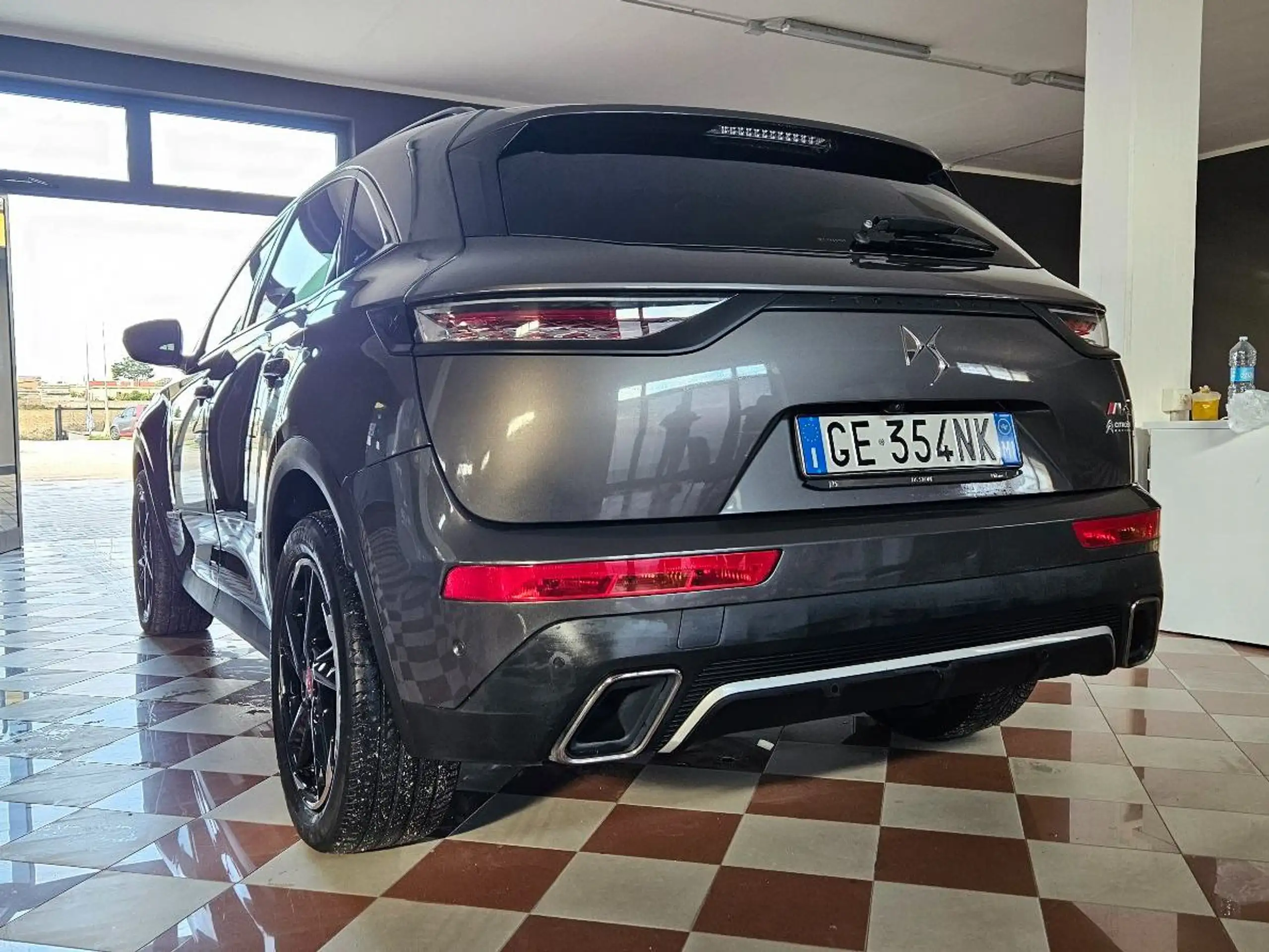 DS Automobiles - DS 7 Crossback