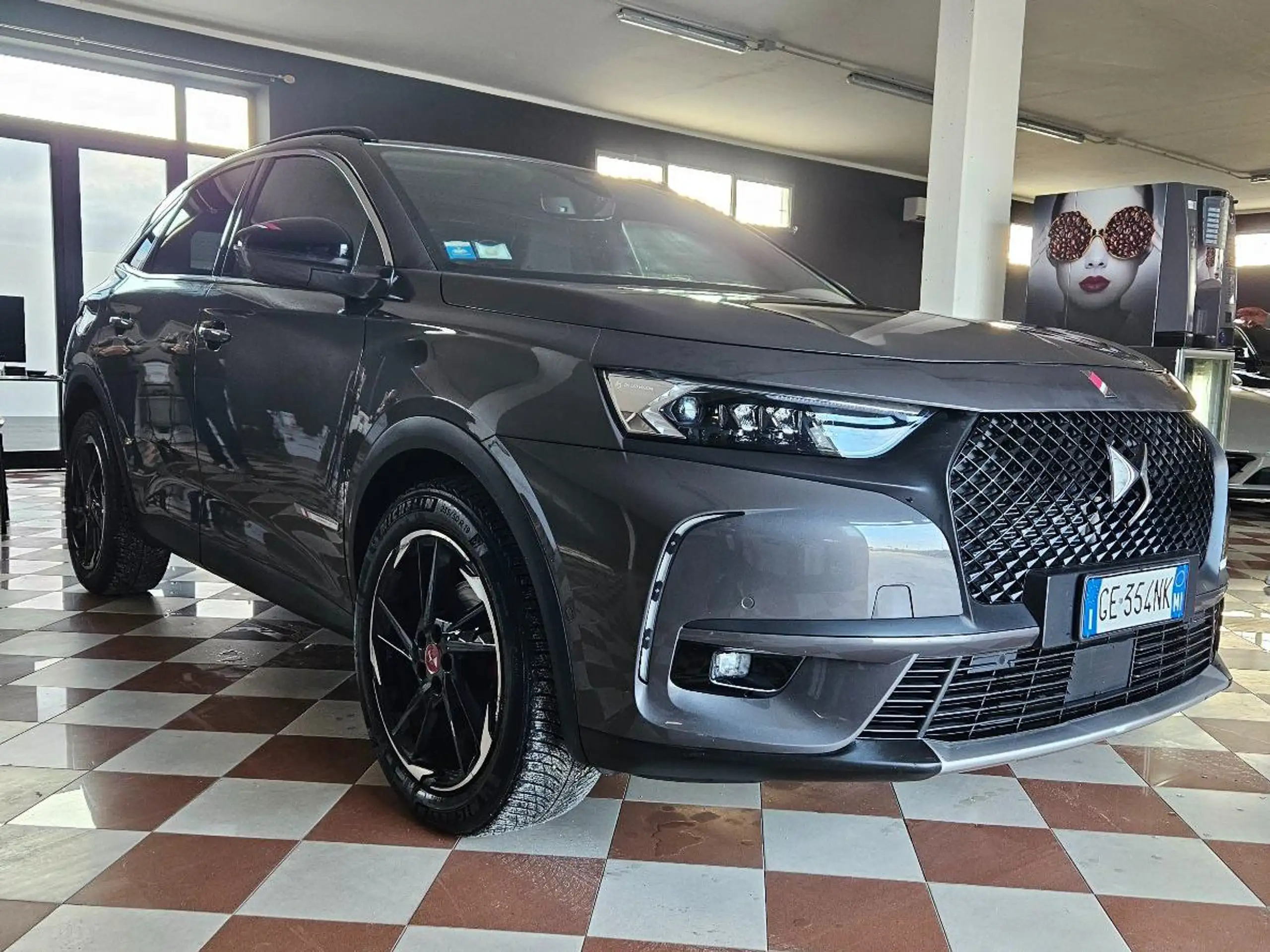 DS Automobiles - DS 7 Crossback