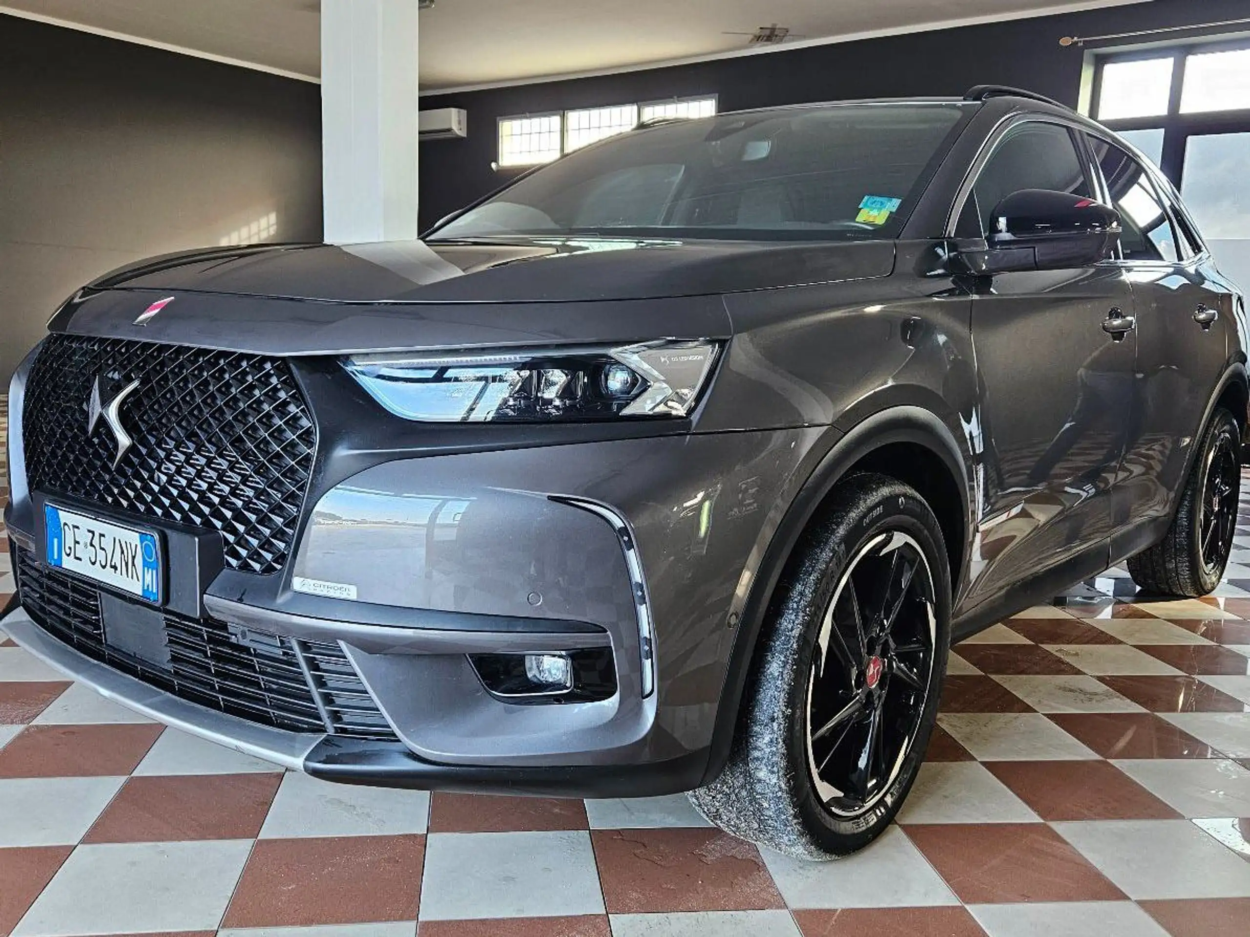 DS Automobiles - DS 7 Crossback