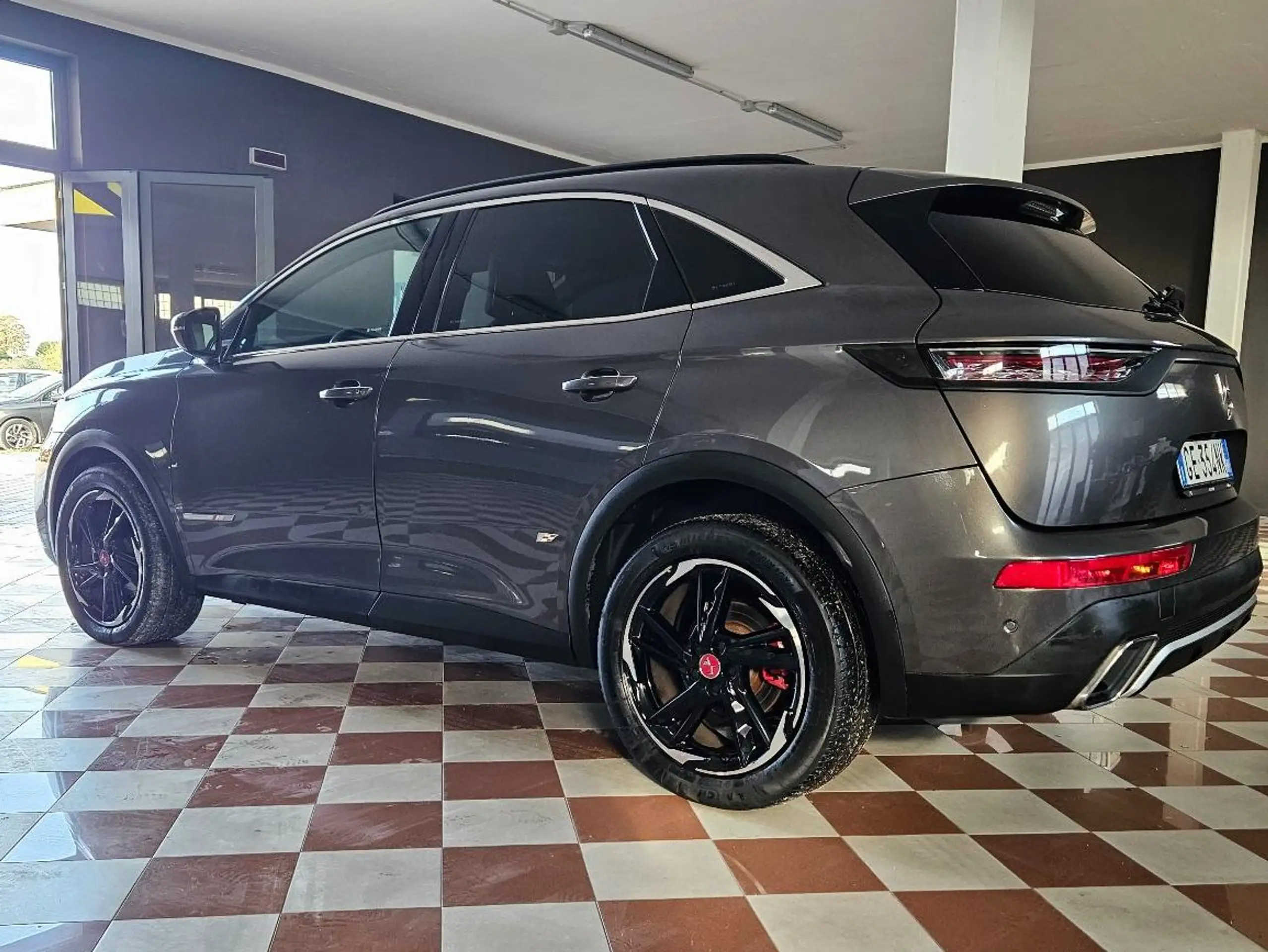 DS Automobiles - DS 7 Crossback