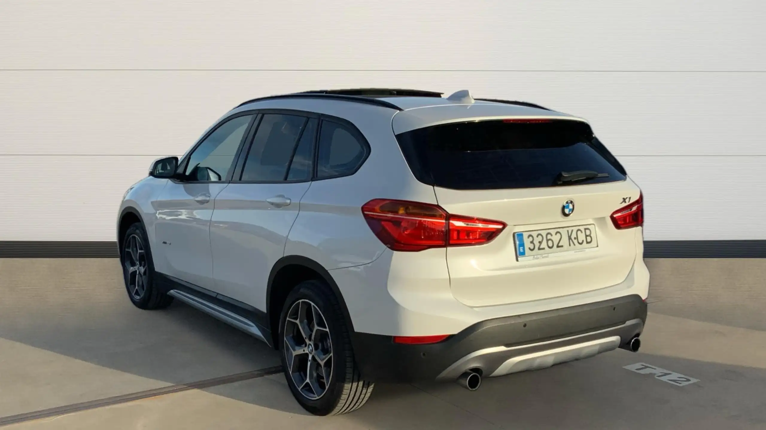 BMW - X1