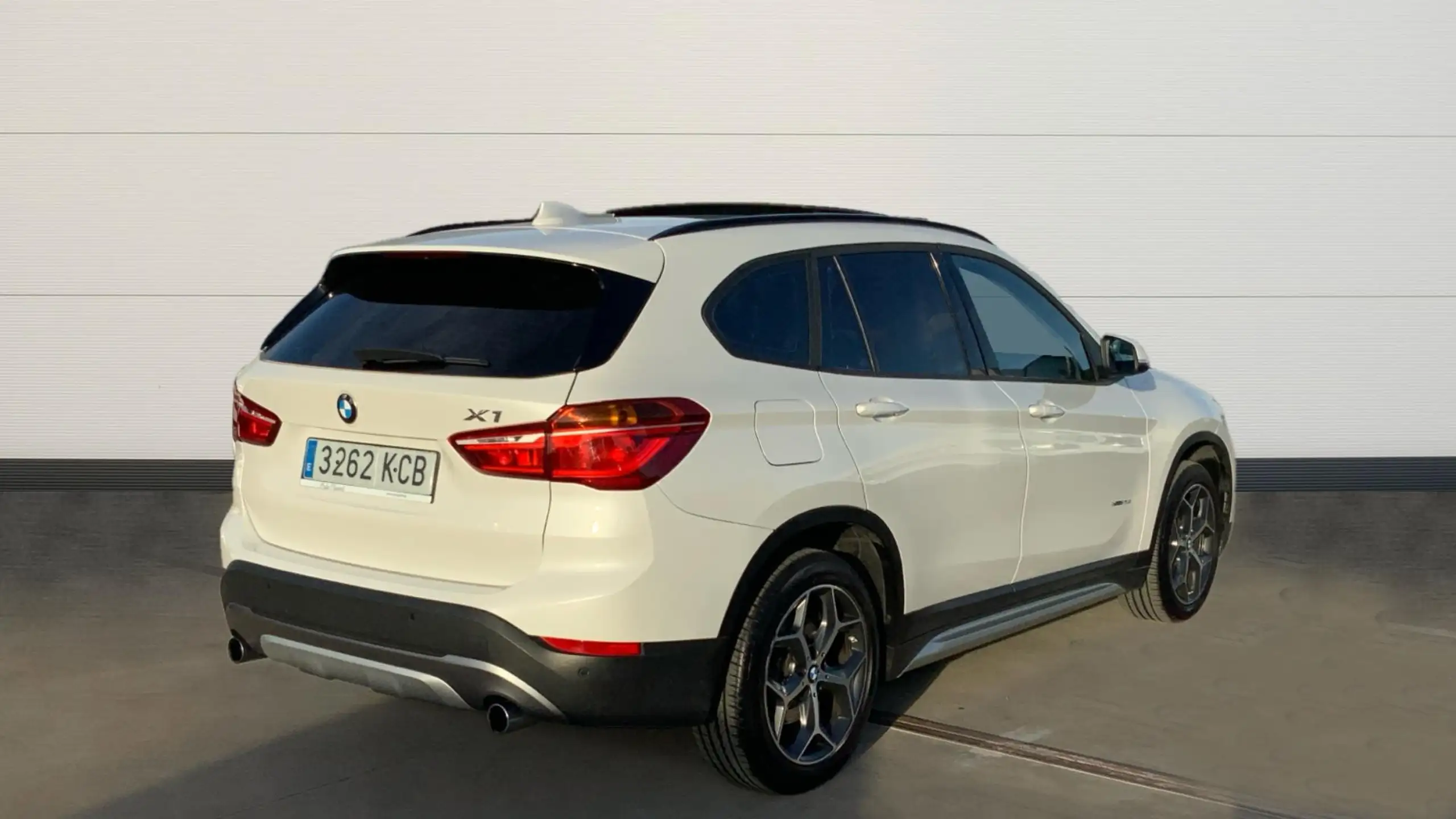 BMW - X1