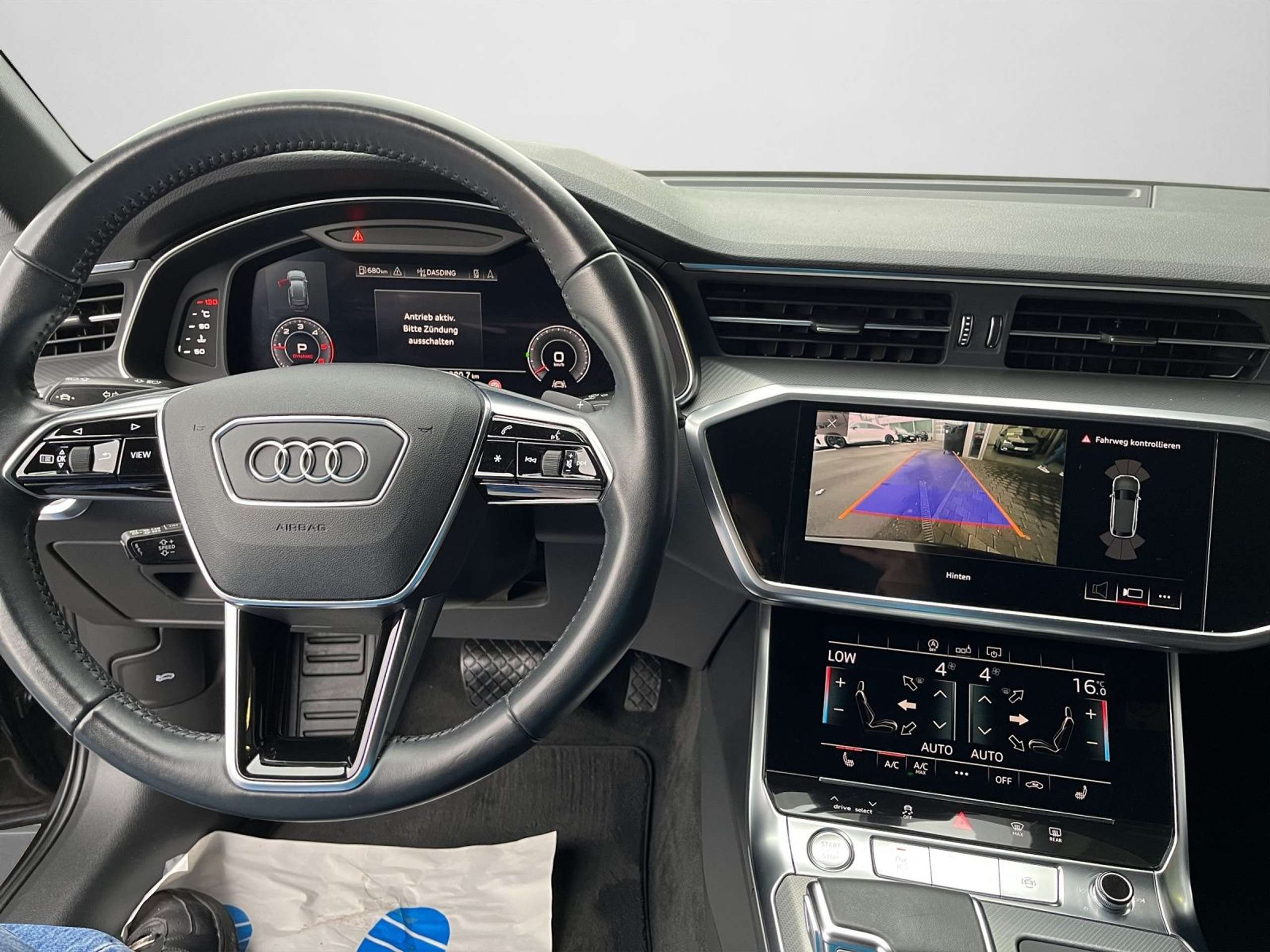 Audi - A6