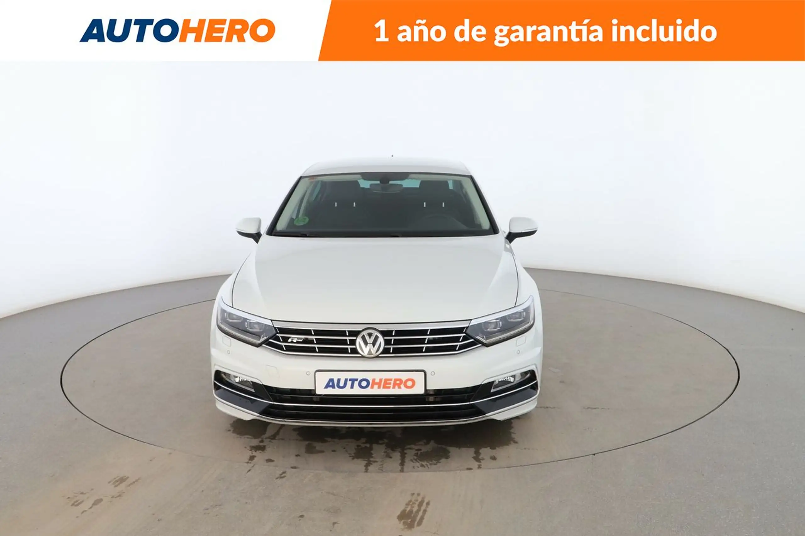 Volkswagen - Passat