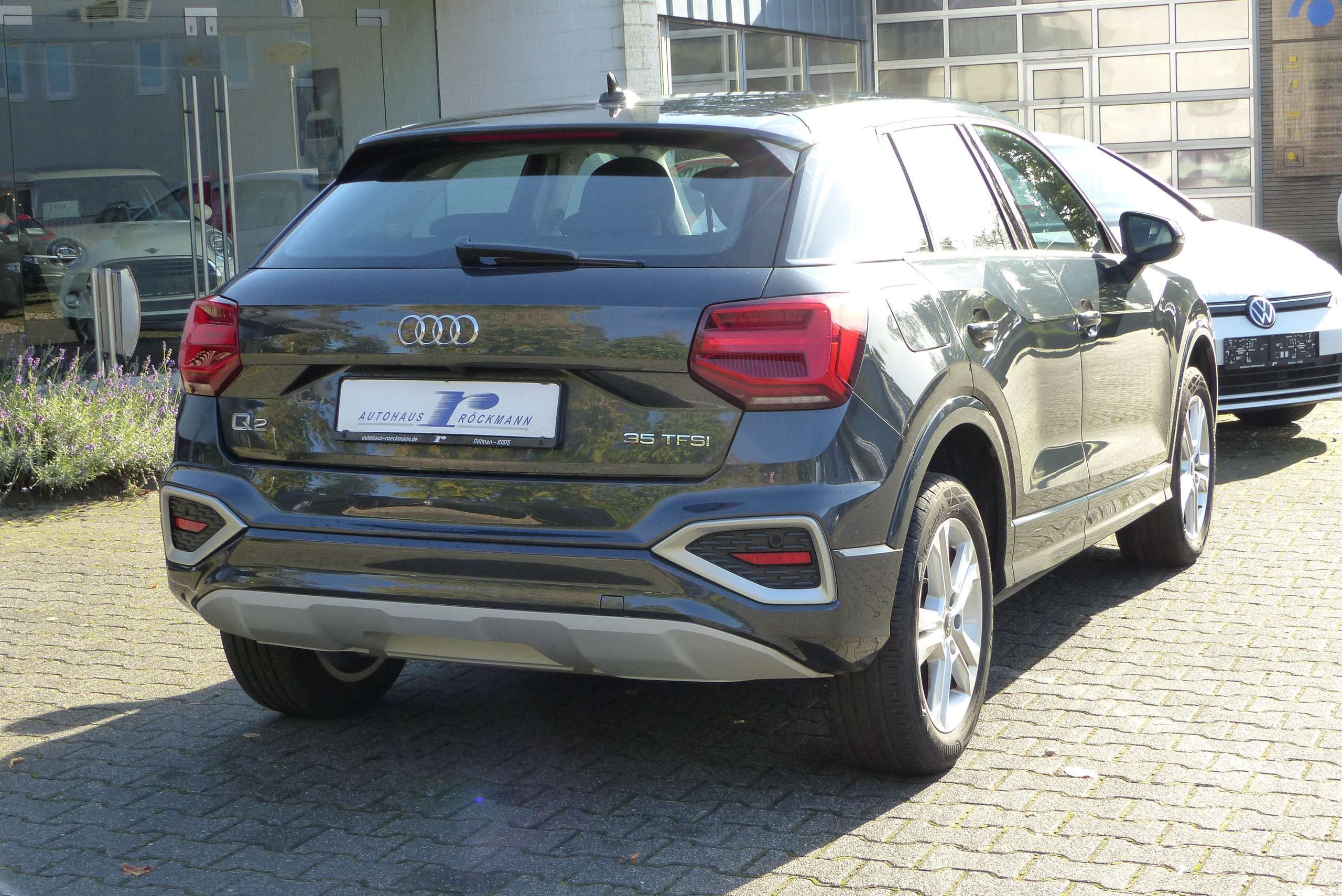 Audi - Q2