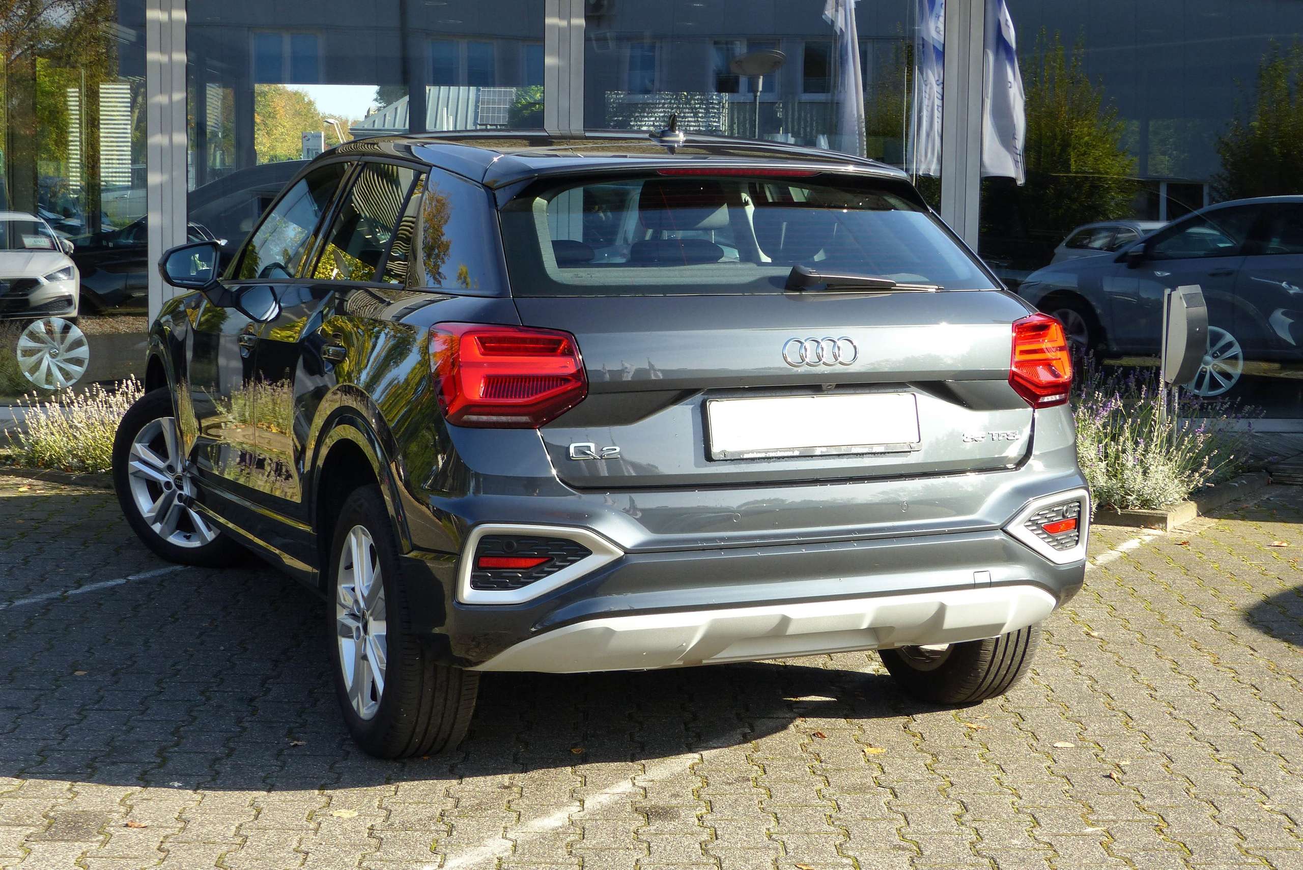 Audi - Q2