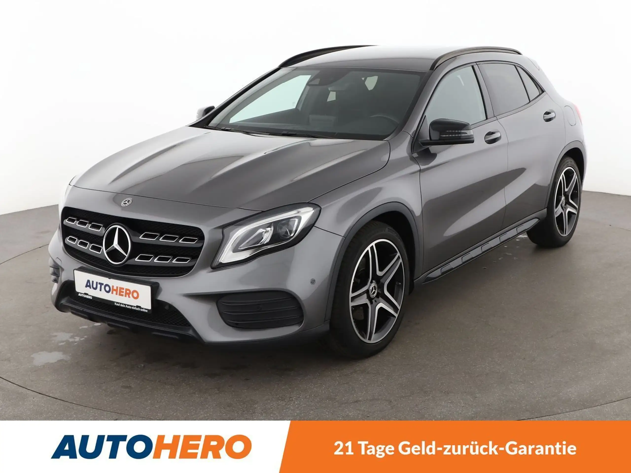 Mercedes-Benz - GLA 220