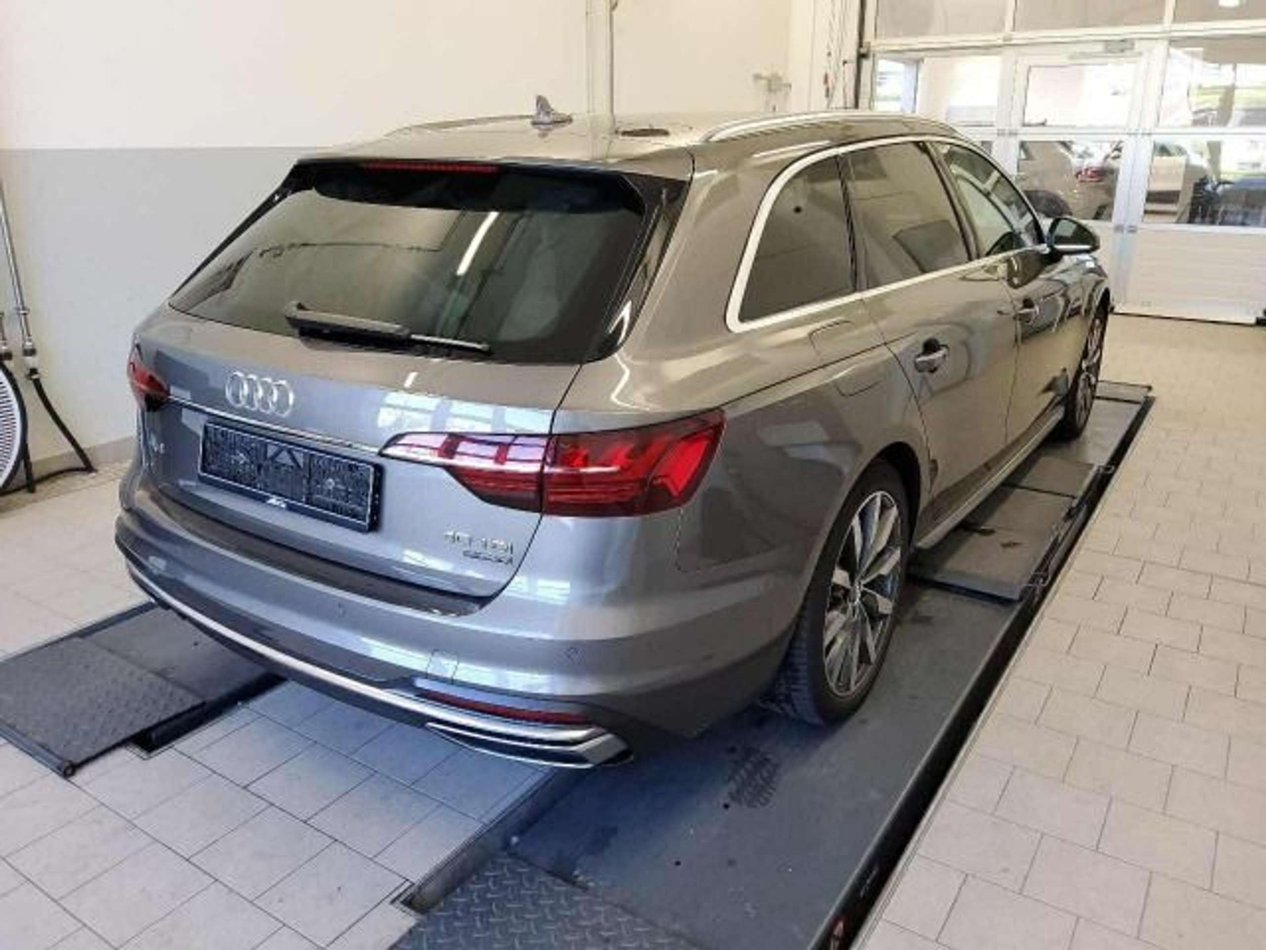 Audi - A4