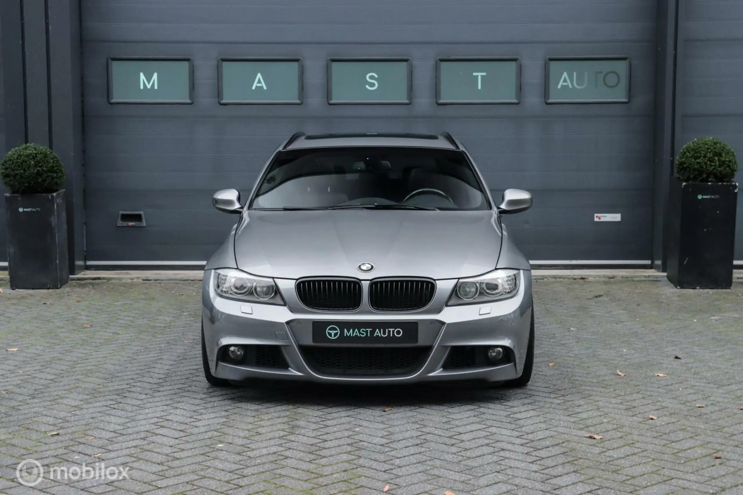 BMW - 335