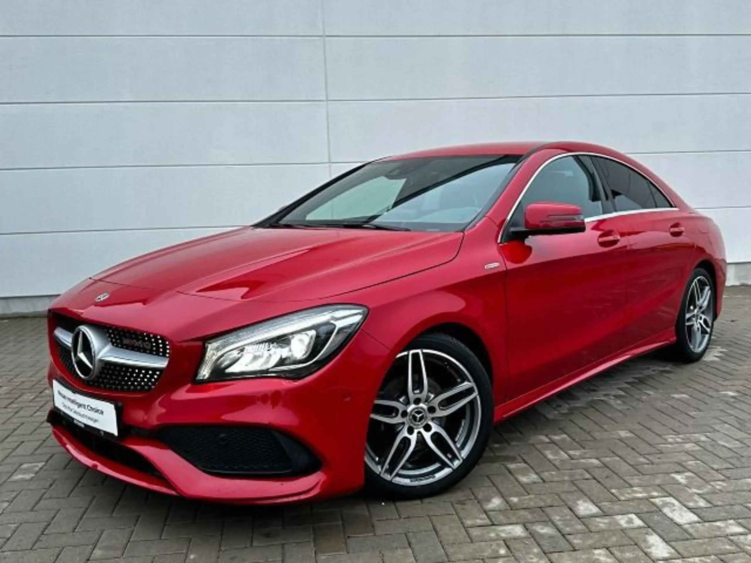 Mercedes-Benz - CLA 180