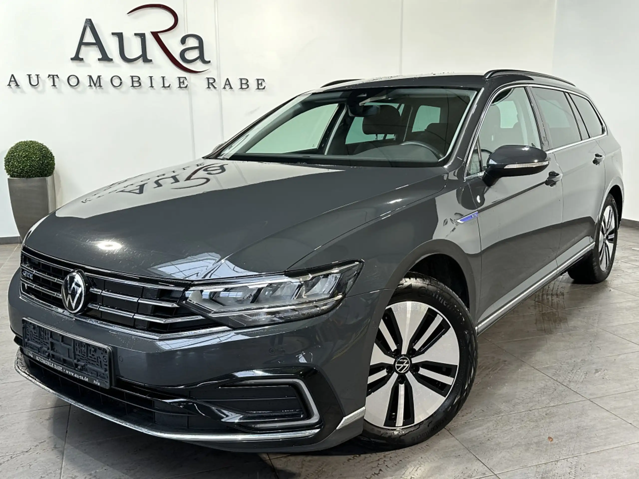 Volkswagen - Passat