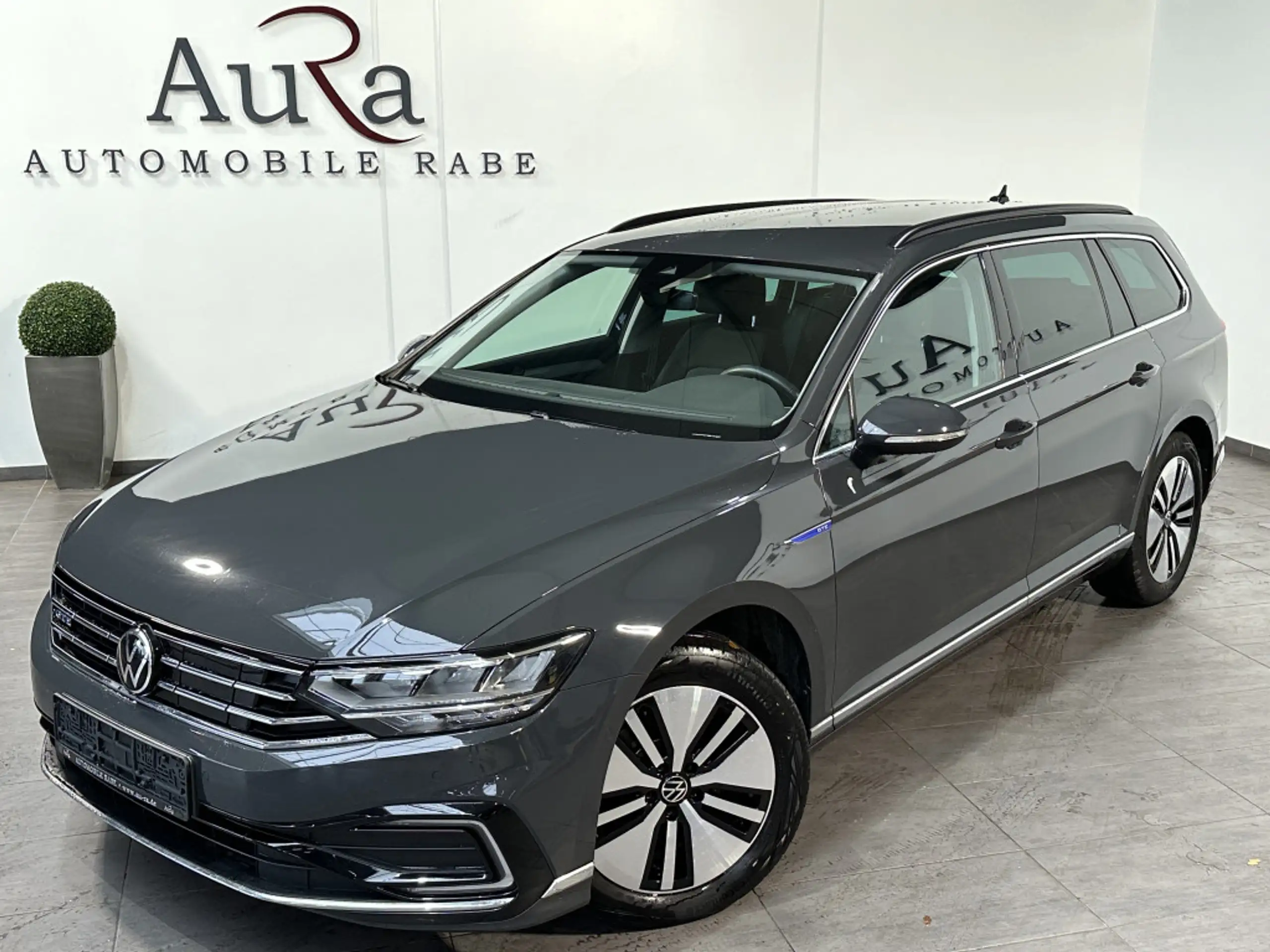 Volkswagen - Passat