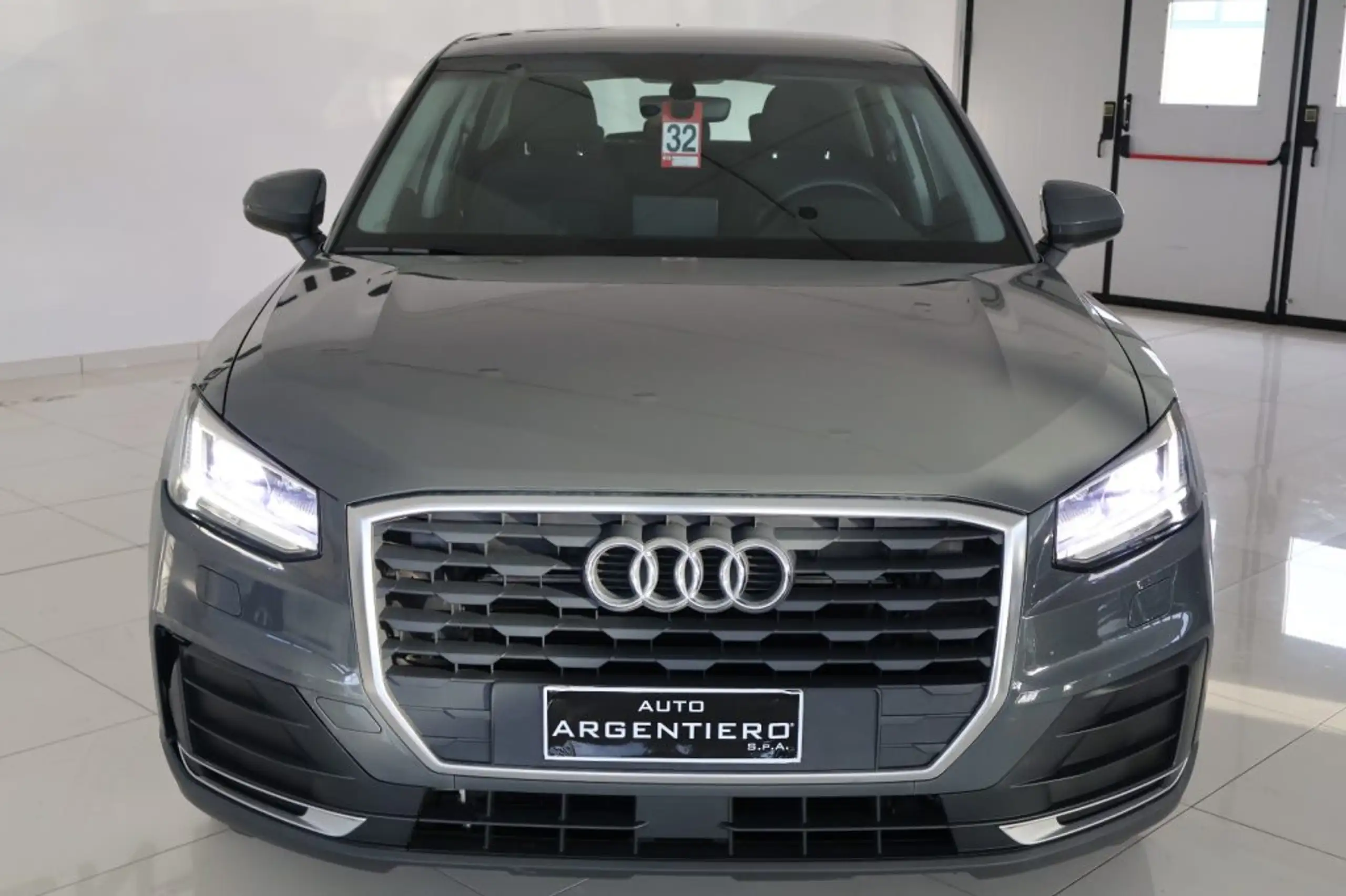 Audi - Q2