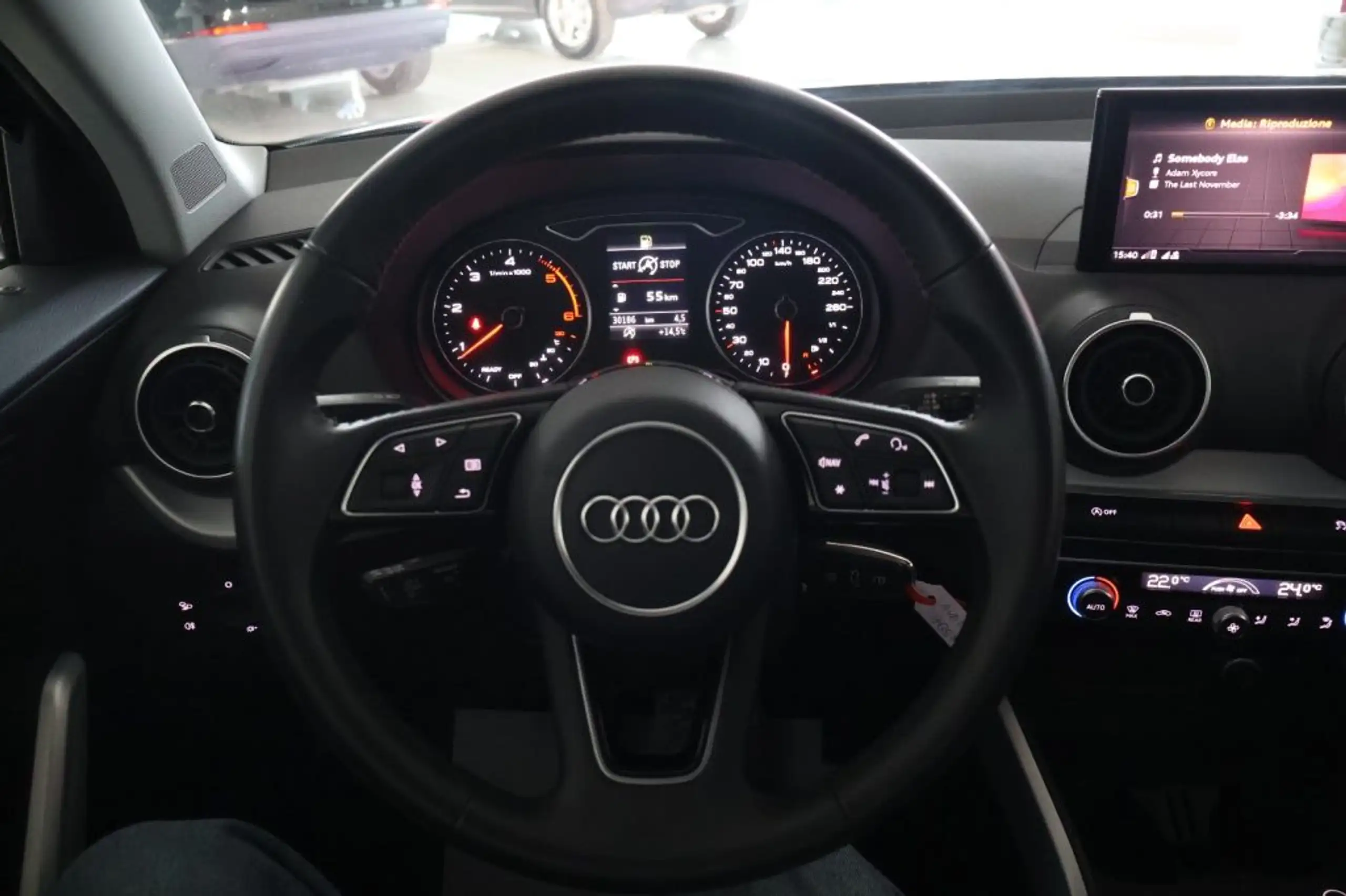 Audi - Q2