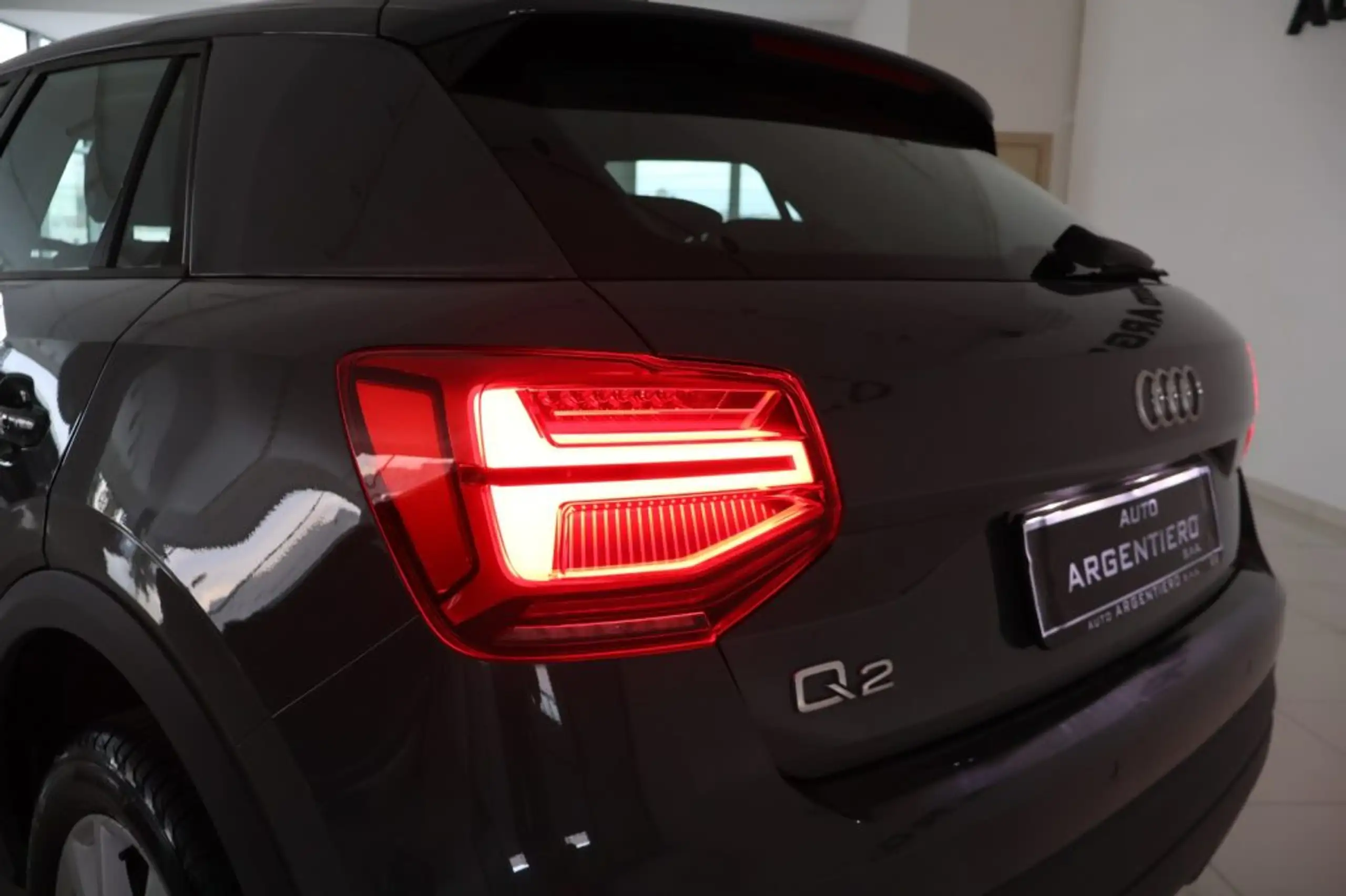 Audi - Q2