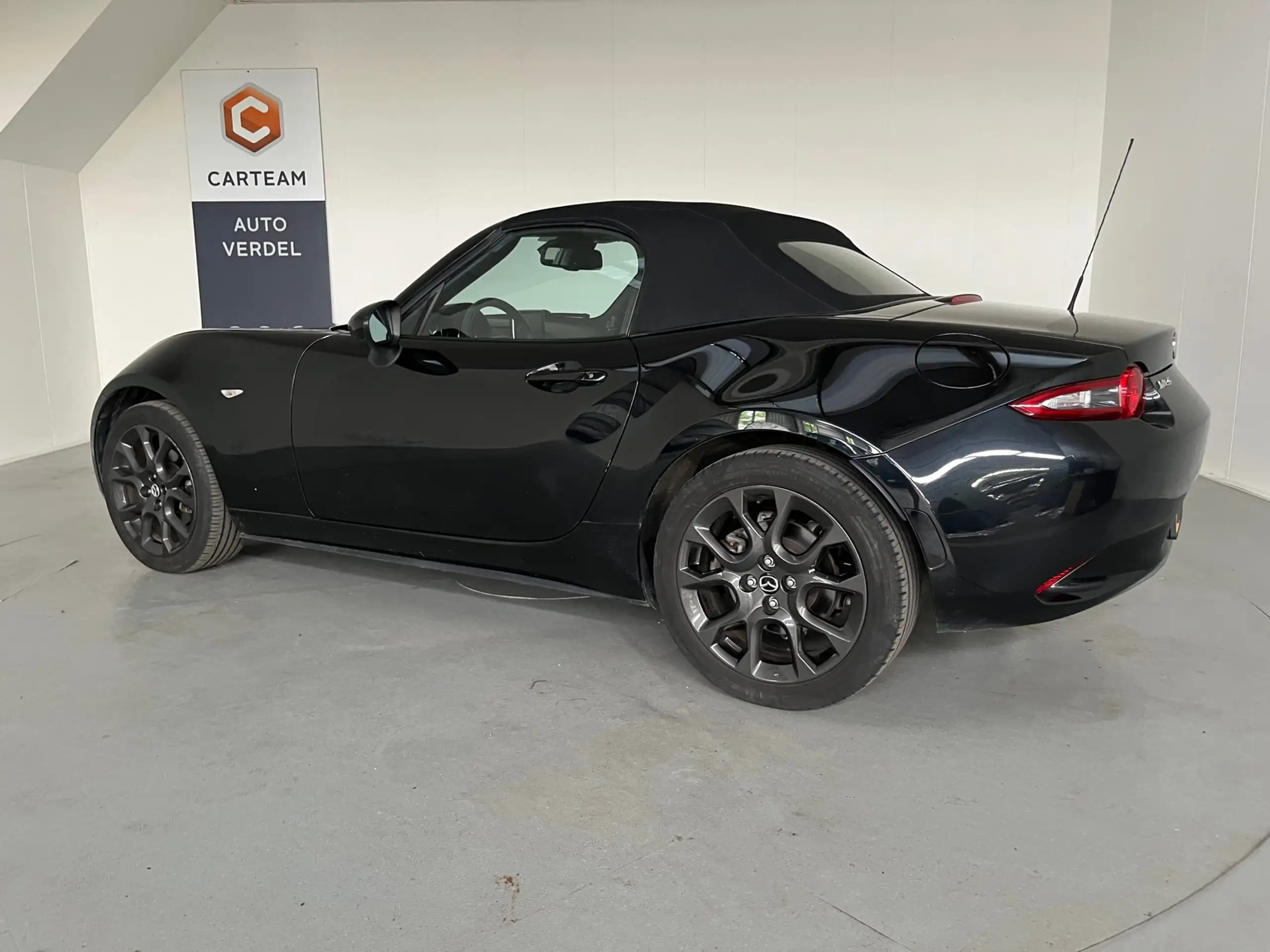 Mazda - MX-5