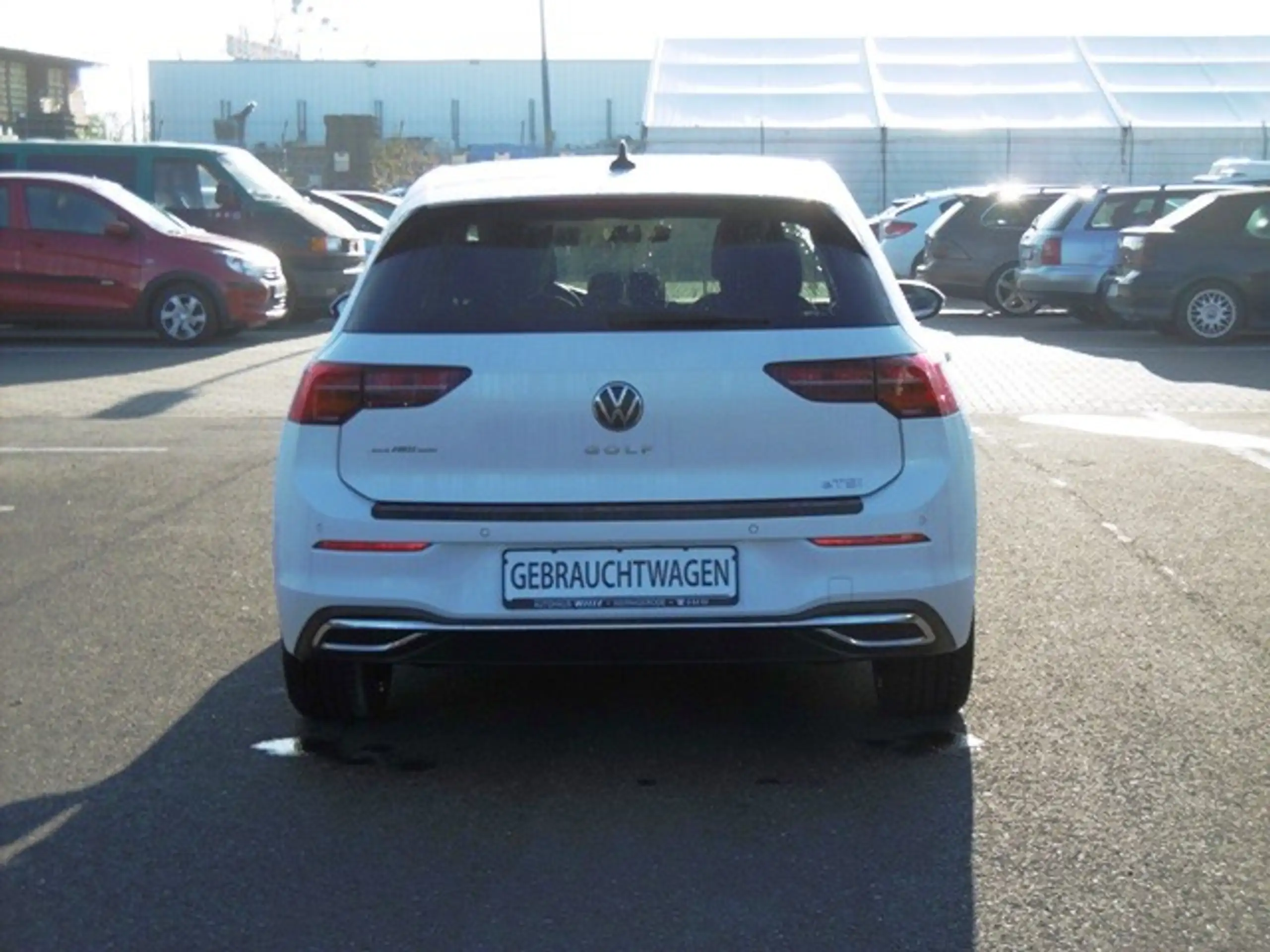 Volkswagen - Golf