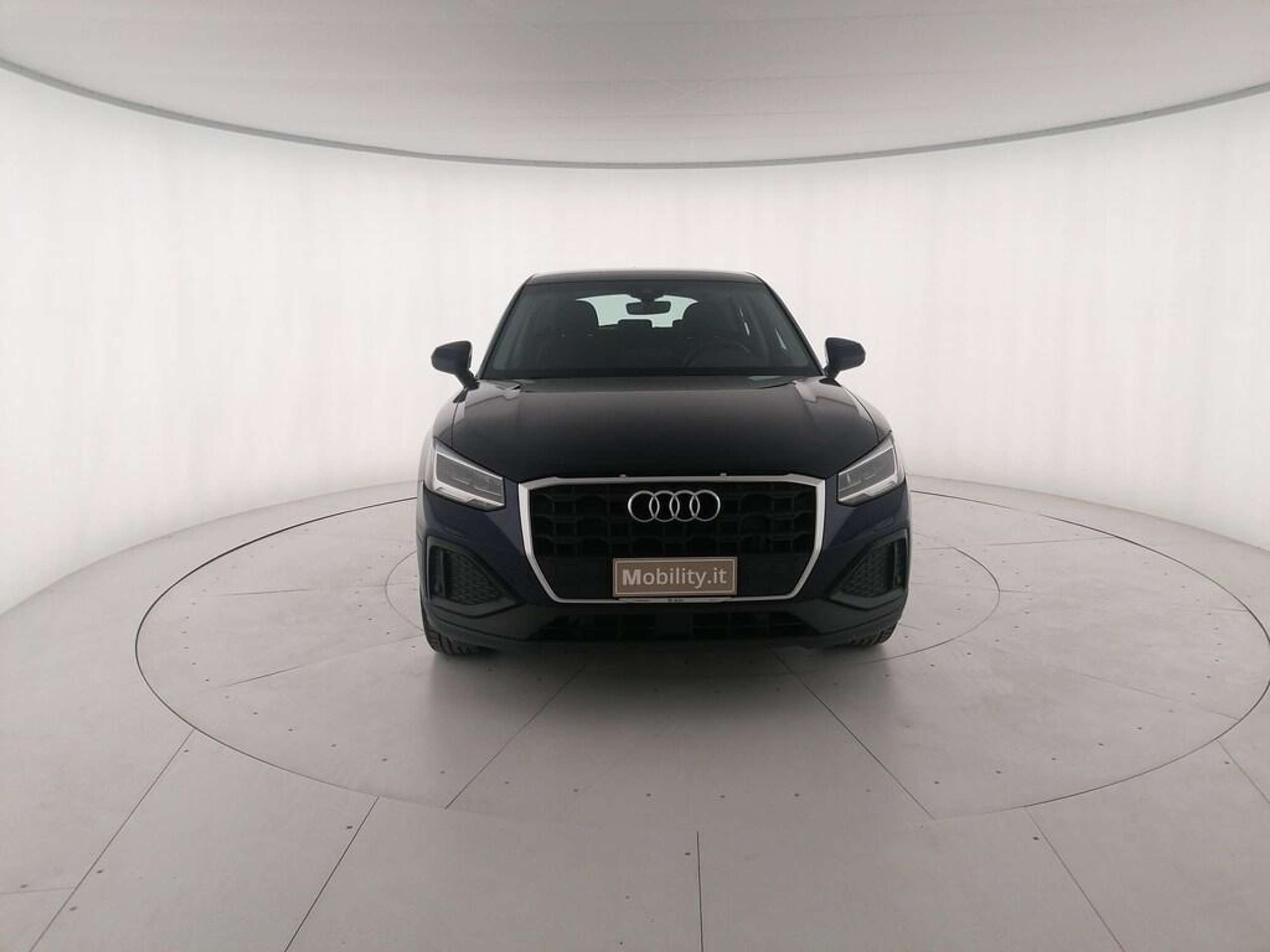 Audi - Q2