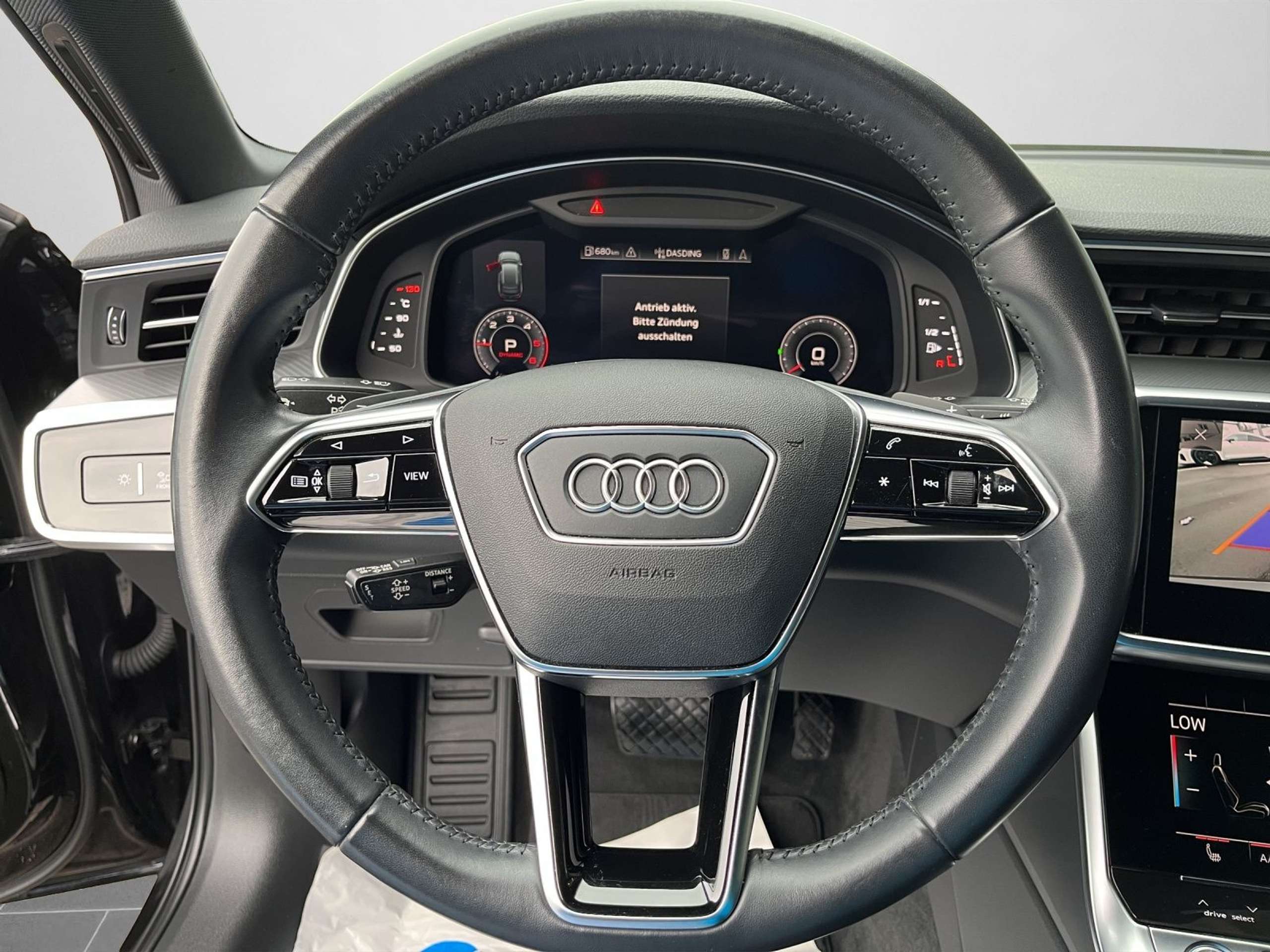 Audi - A6