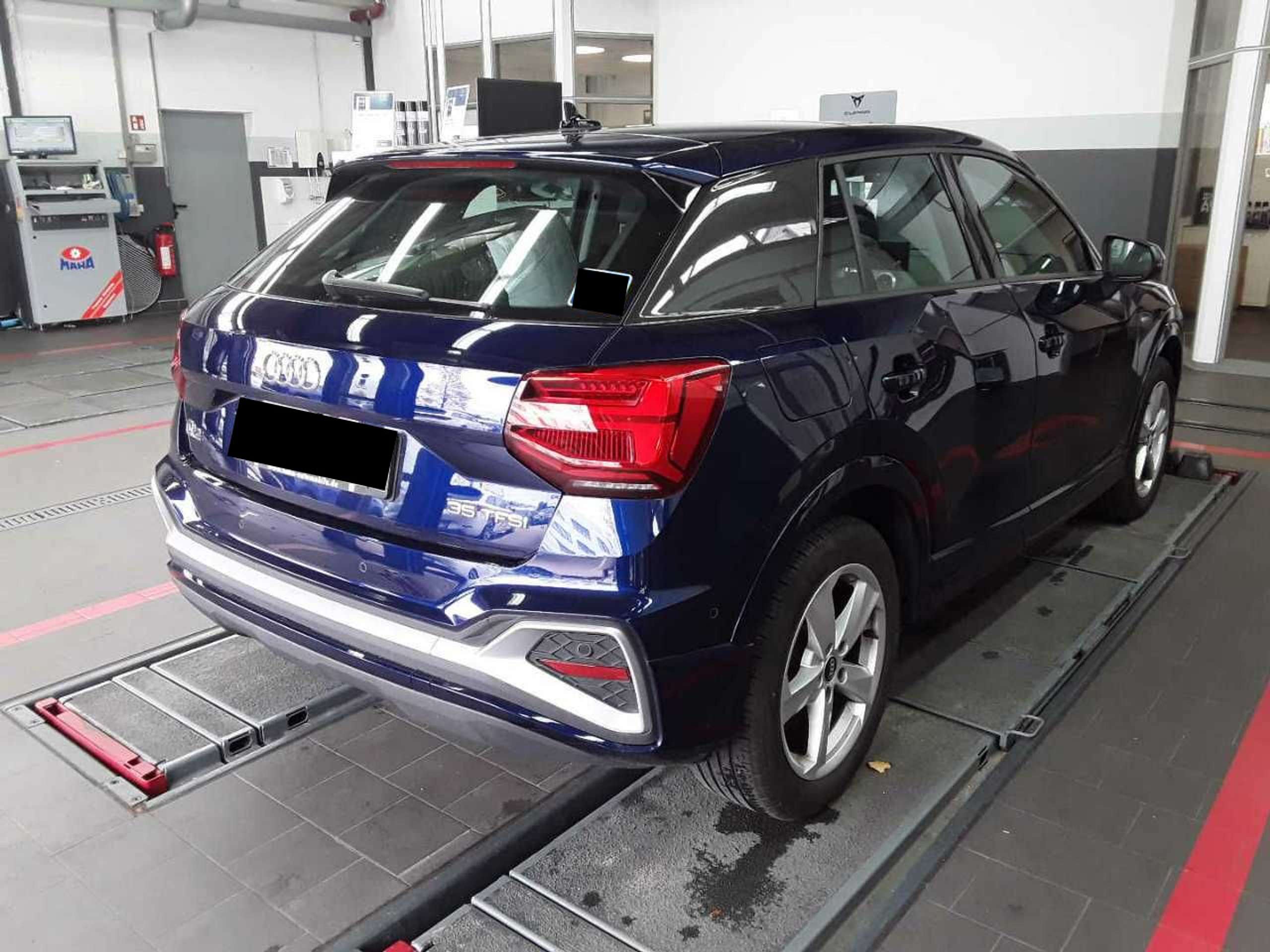 Audi - Q2