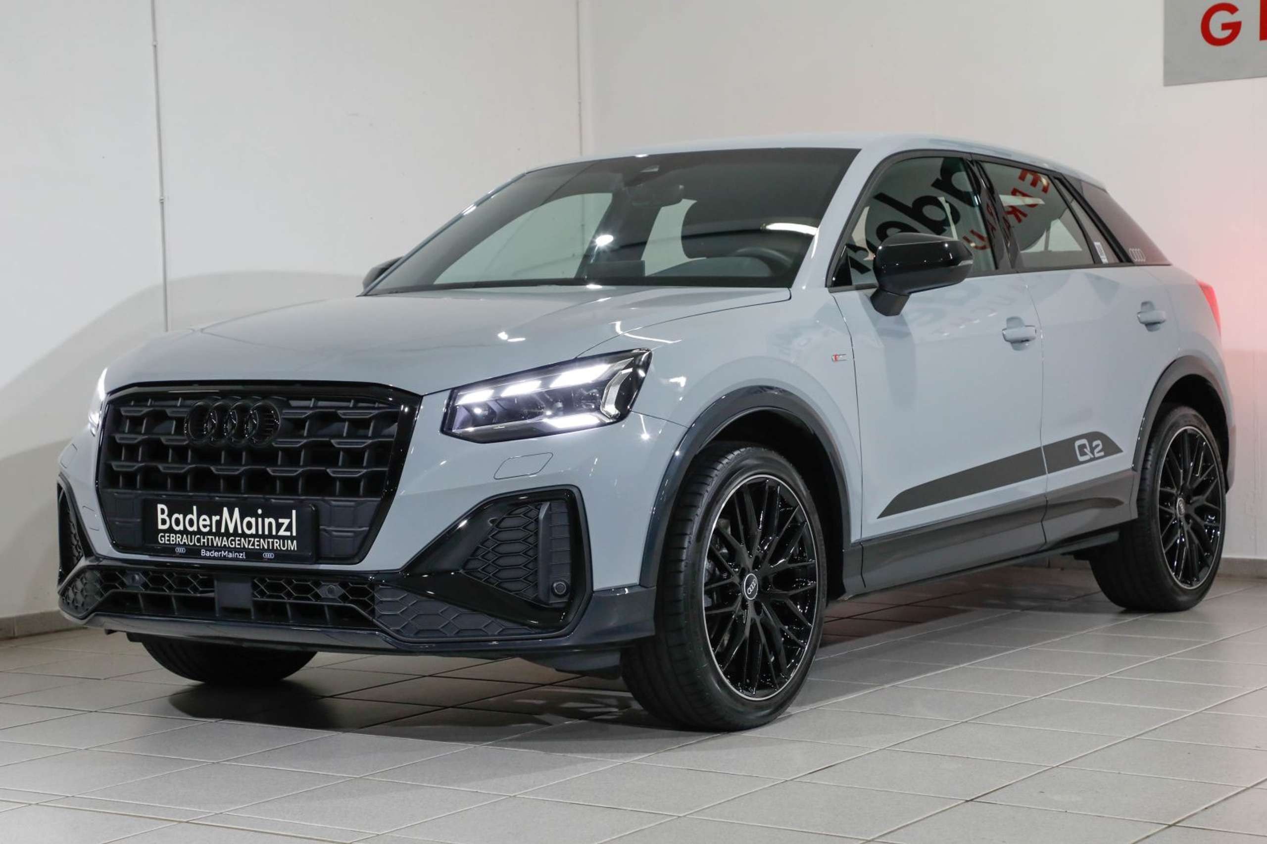 Audi - Q2